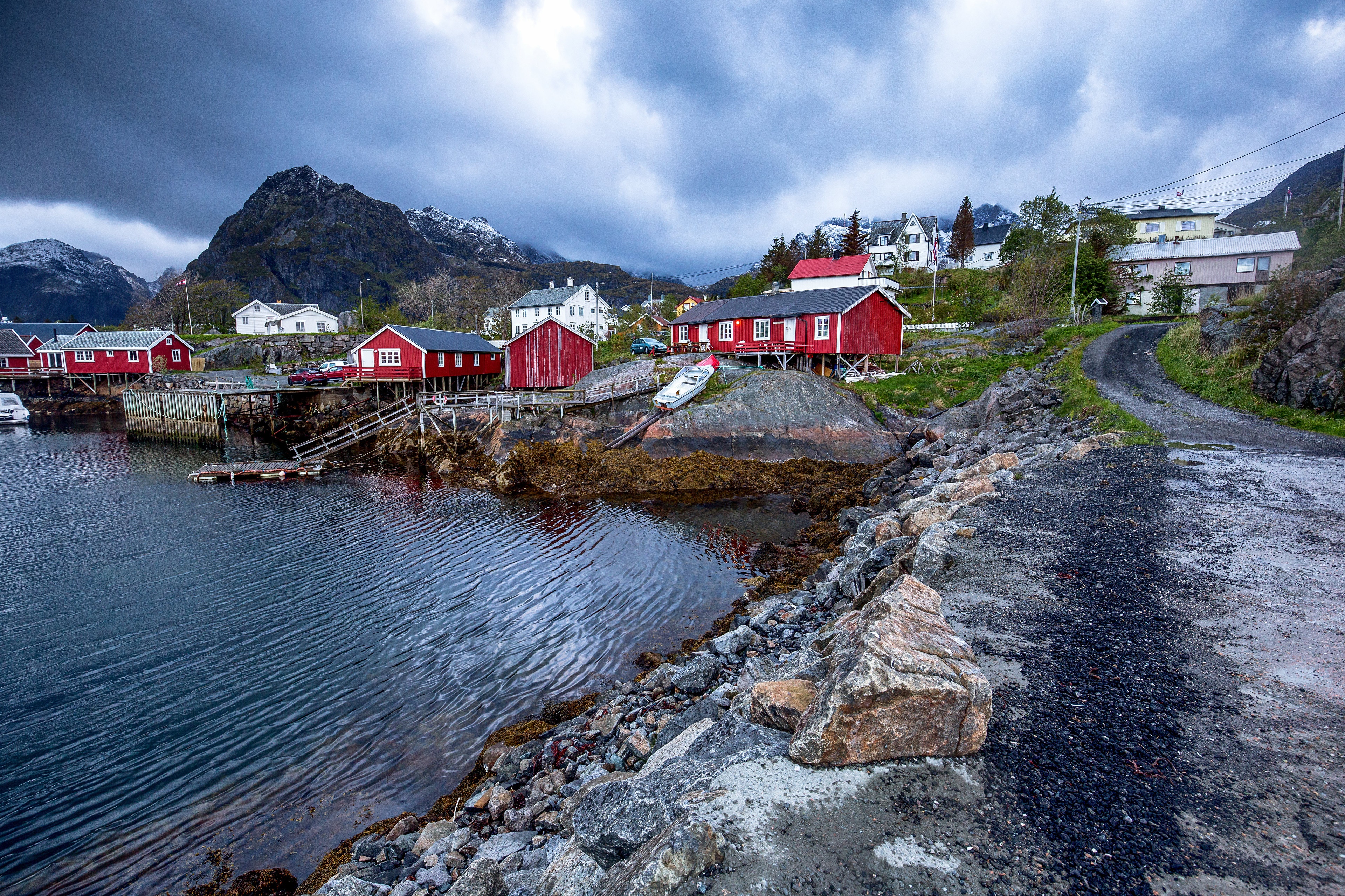 4K Norway Lofoten Mountains and Houses HD Wallpaper