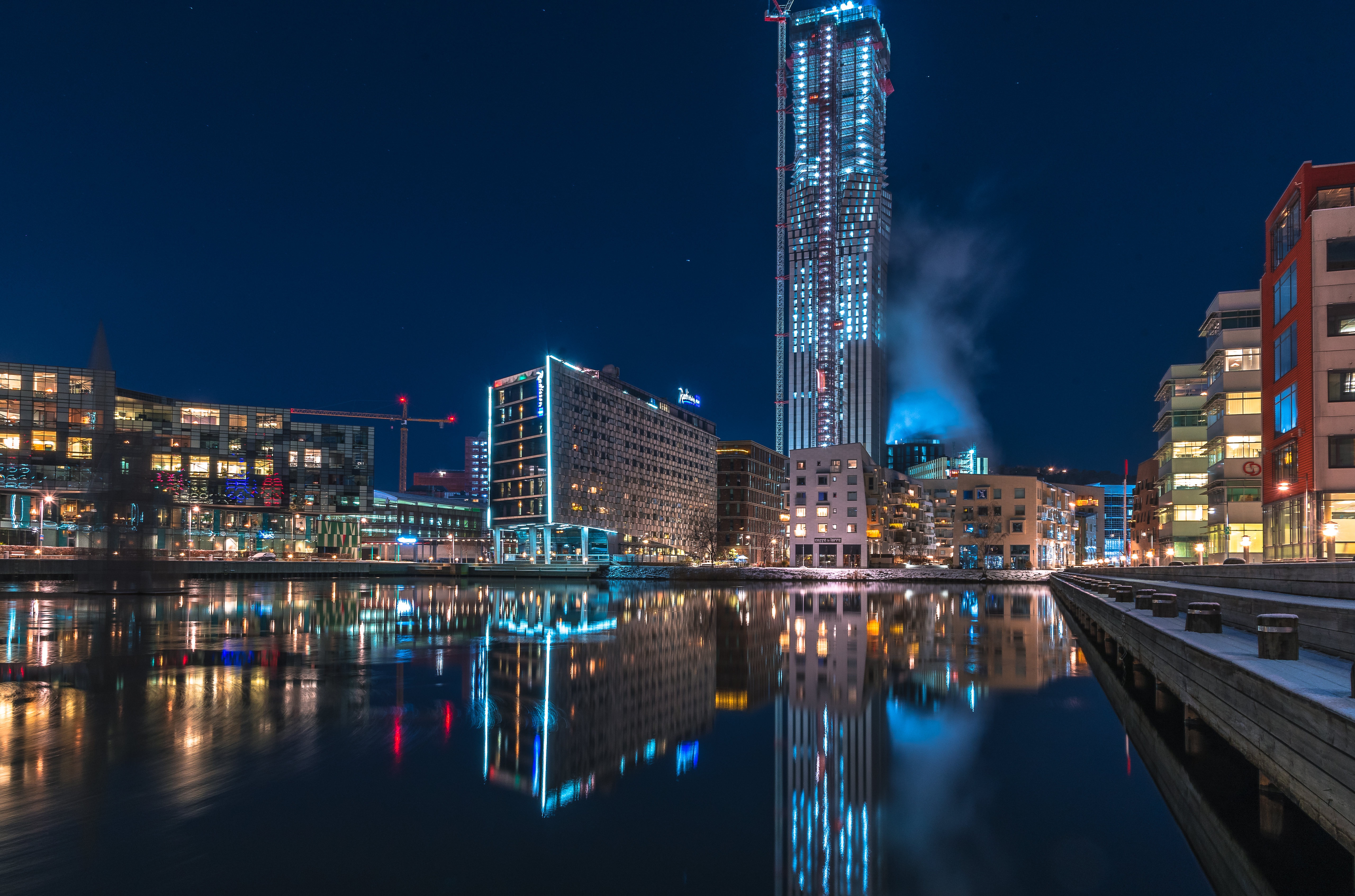 Gothenburg, Sweden at Night with River Reflections HD Wallpaper