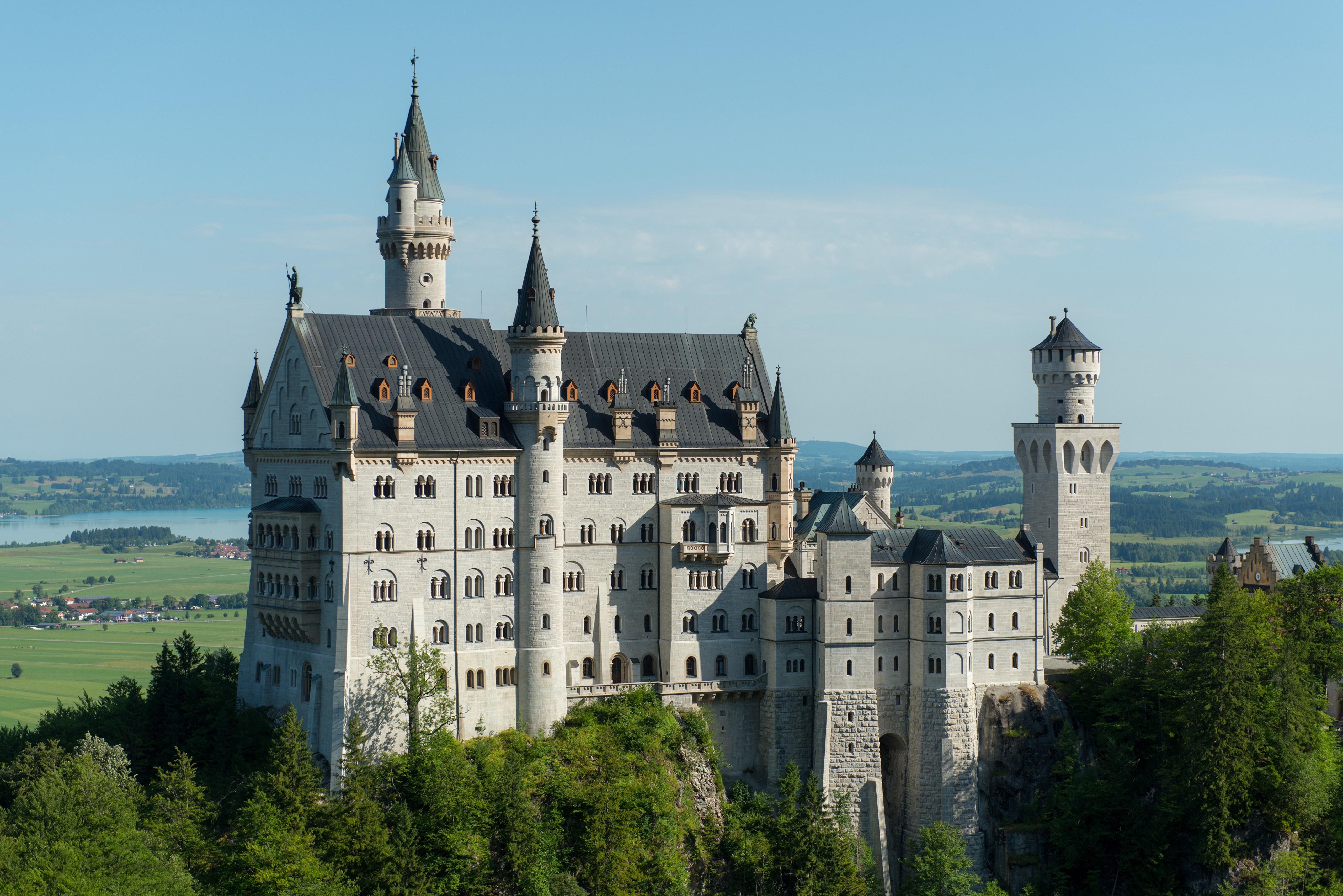 Neuschwanstein Castle in Bavaria, Germany HD Wallpaper