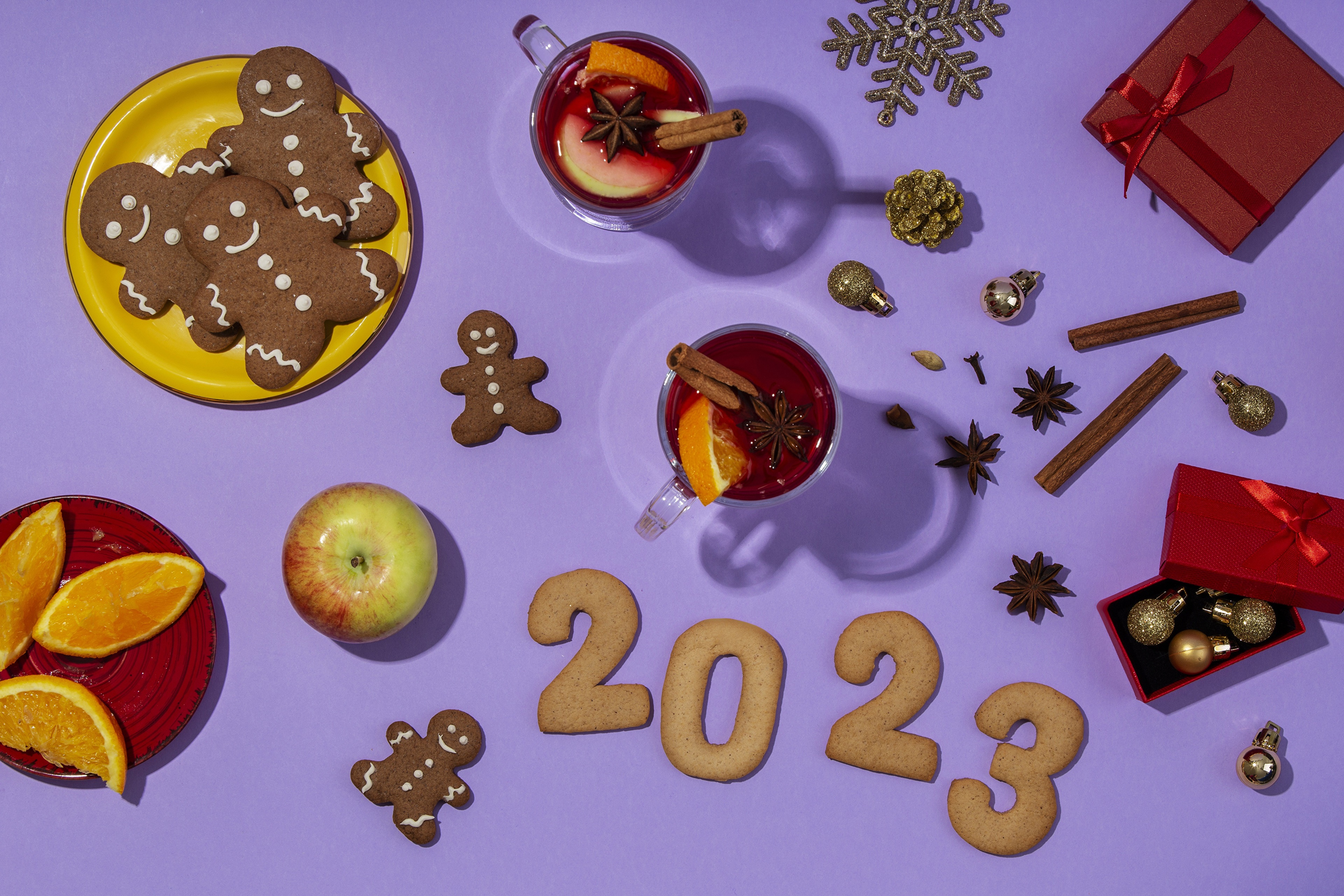 Christmas cookies and mulled wine with 2023 numbers HD Wallpaper
