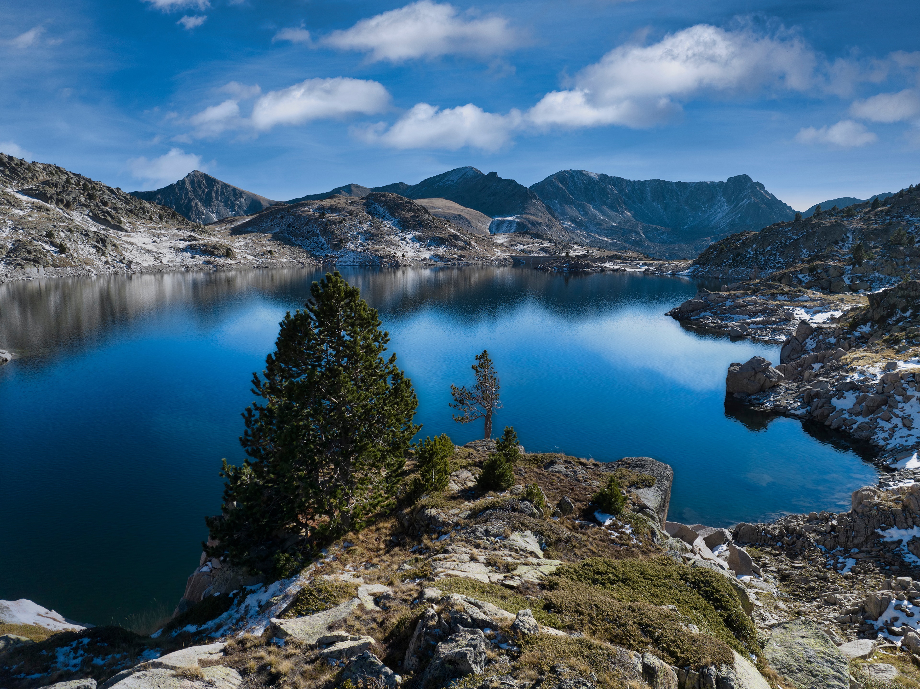 4K Lake and Mountains in Encamp, Andorra HD Wallpaper