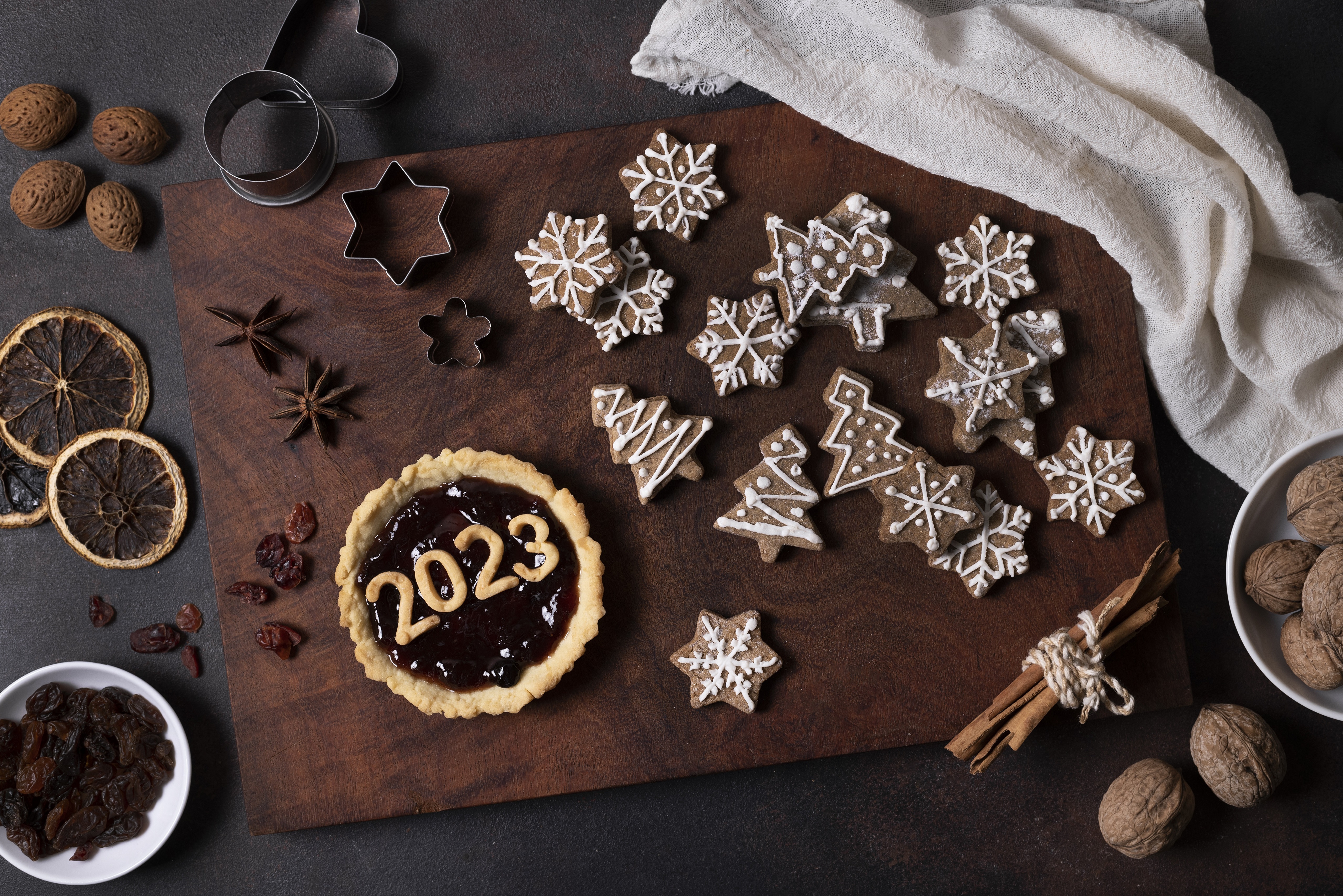 Christmas cookies and tart with 2023 inscription HD Wallpaper