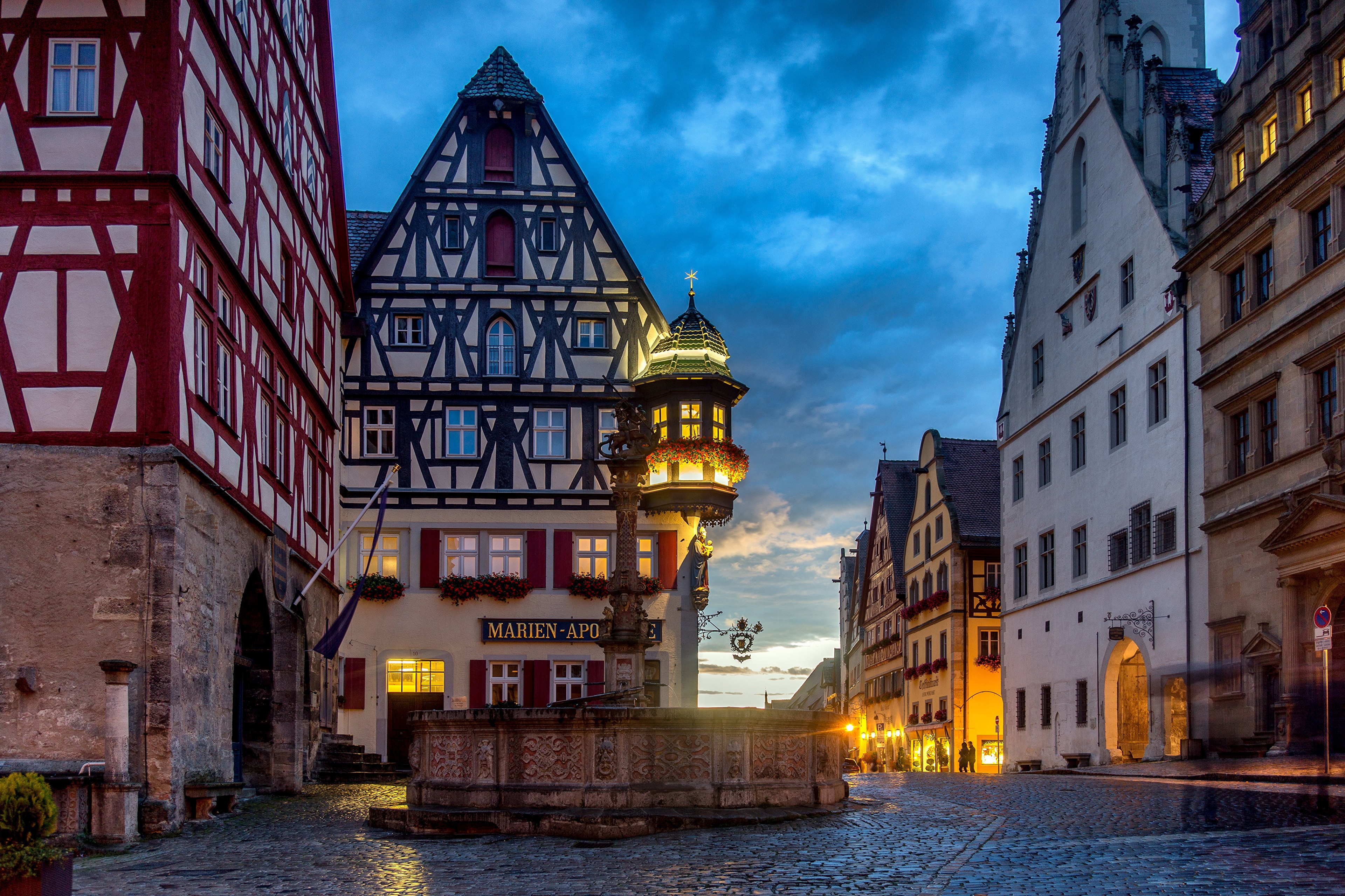 Rothenburg, Germany Town Square with Fountain HD Wallpaper