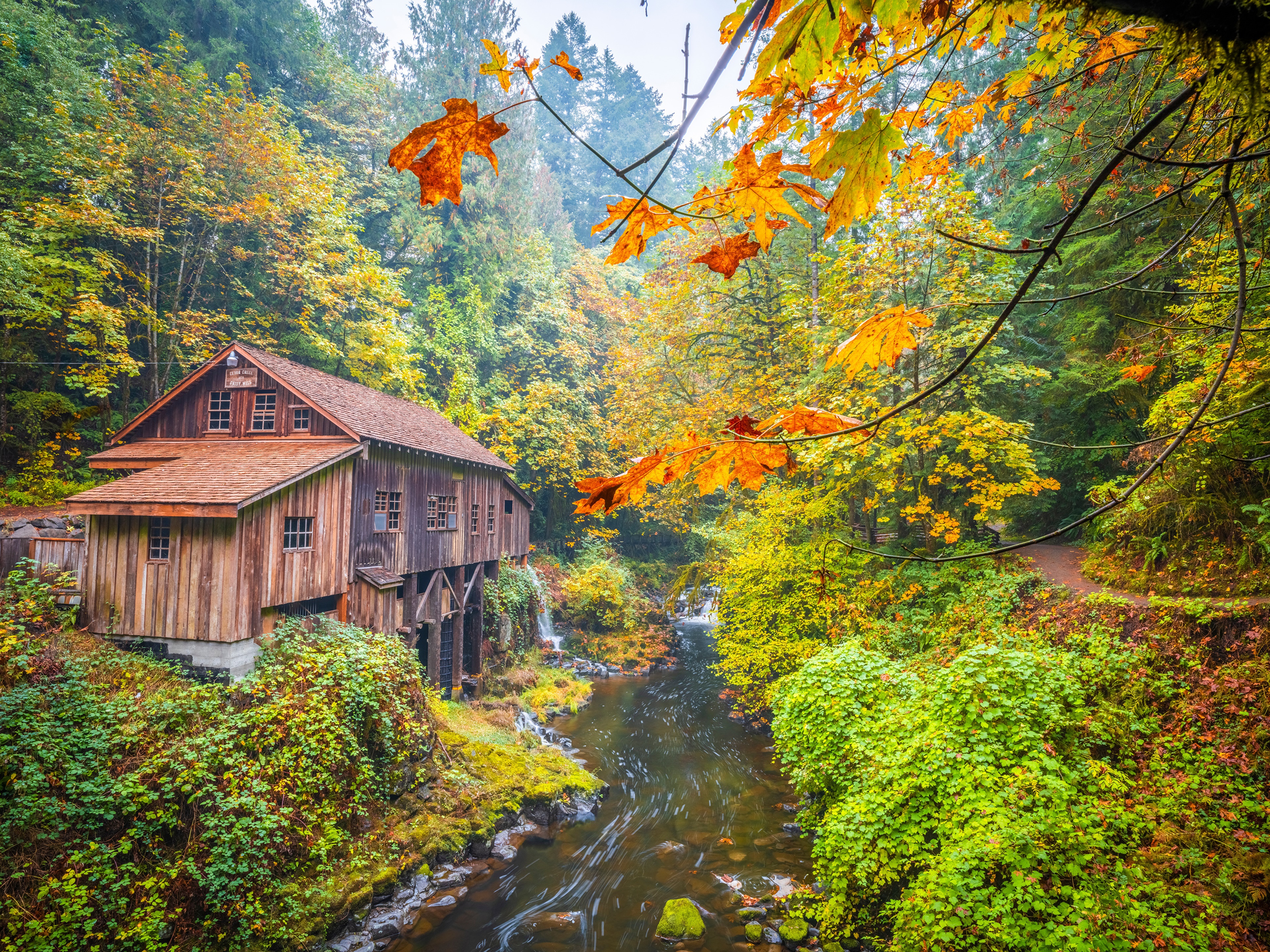 Cedar Creek Grist Mill in Autumn, Washington, USA HD Wallpaper