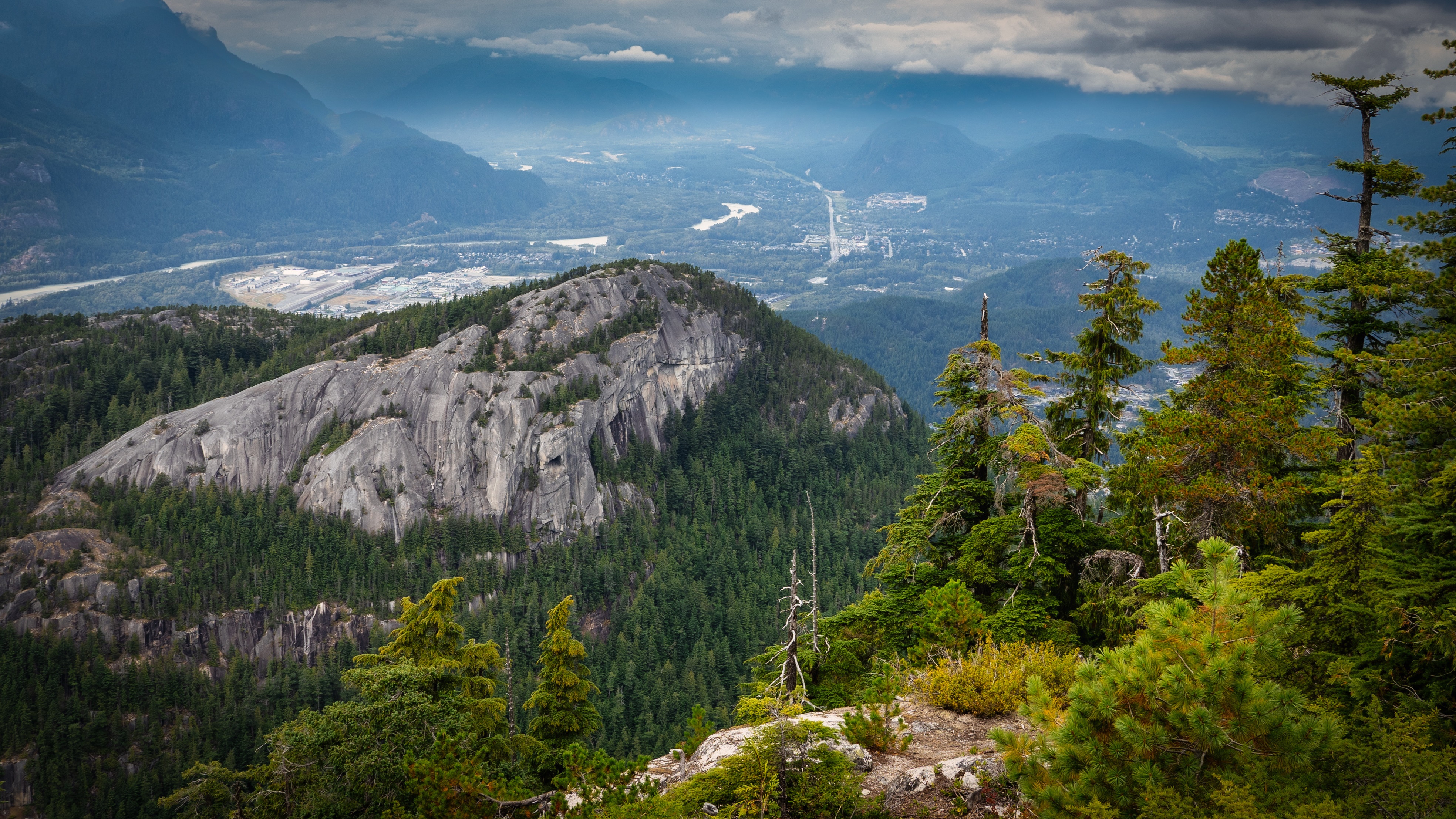 4K Squamish Canada Mountains Scenery Crag Clouds HD Wallpaper