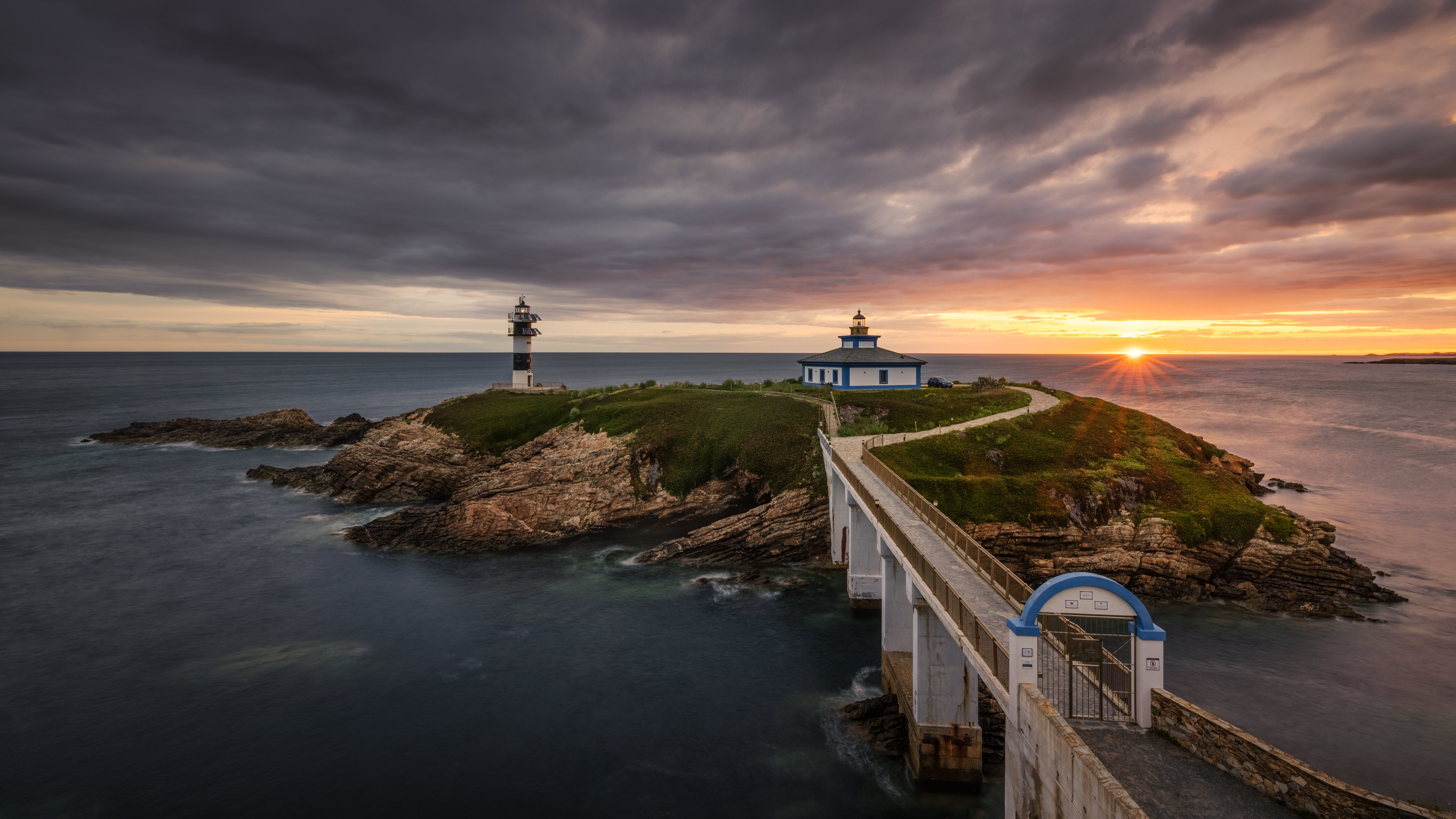 Isla Pancha Lighthouses at Sunset, Spain HD Wallpaper