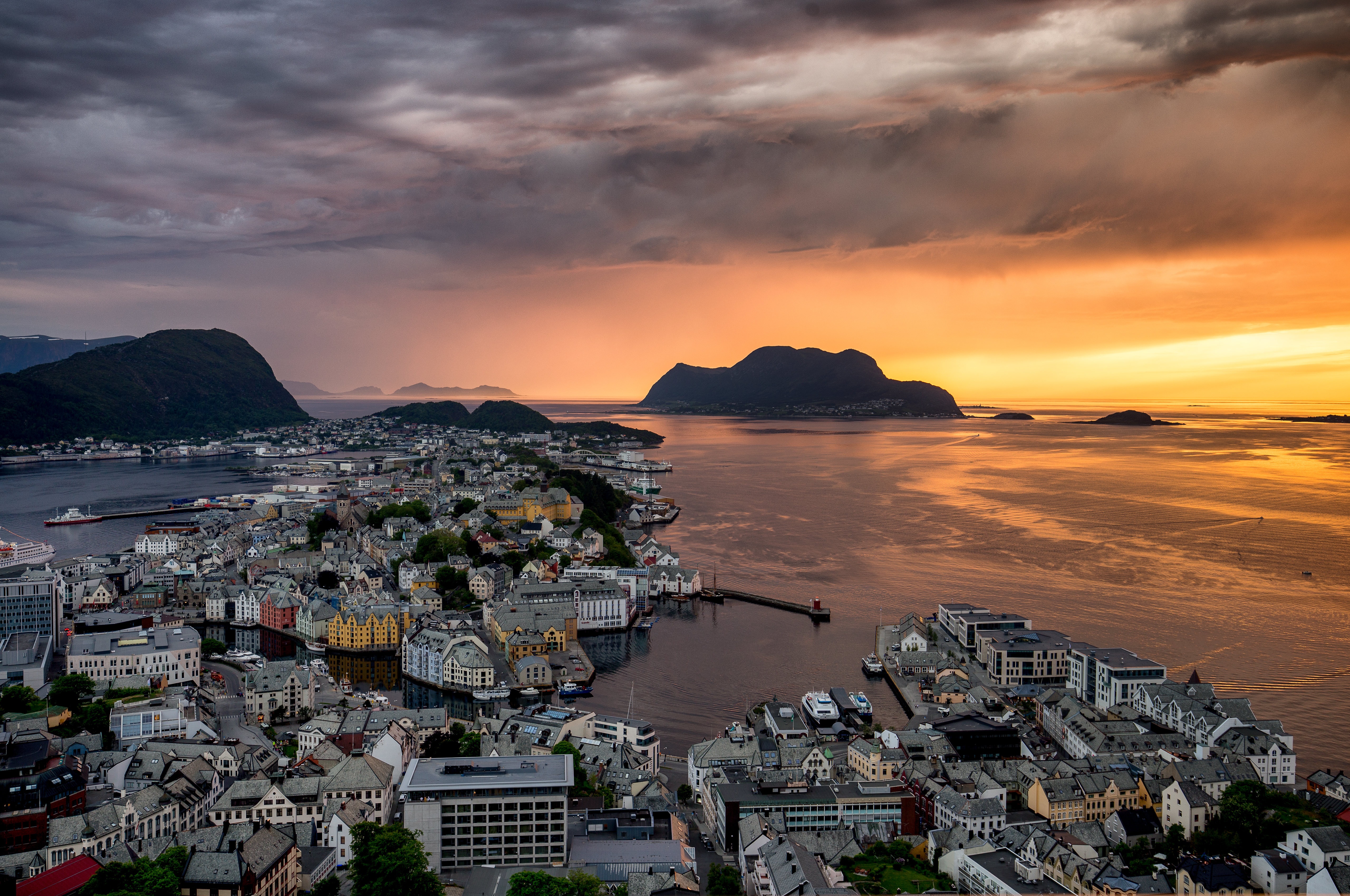 Alesund, Norway Coastline at Sunset from Above HD Wallpaper