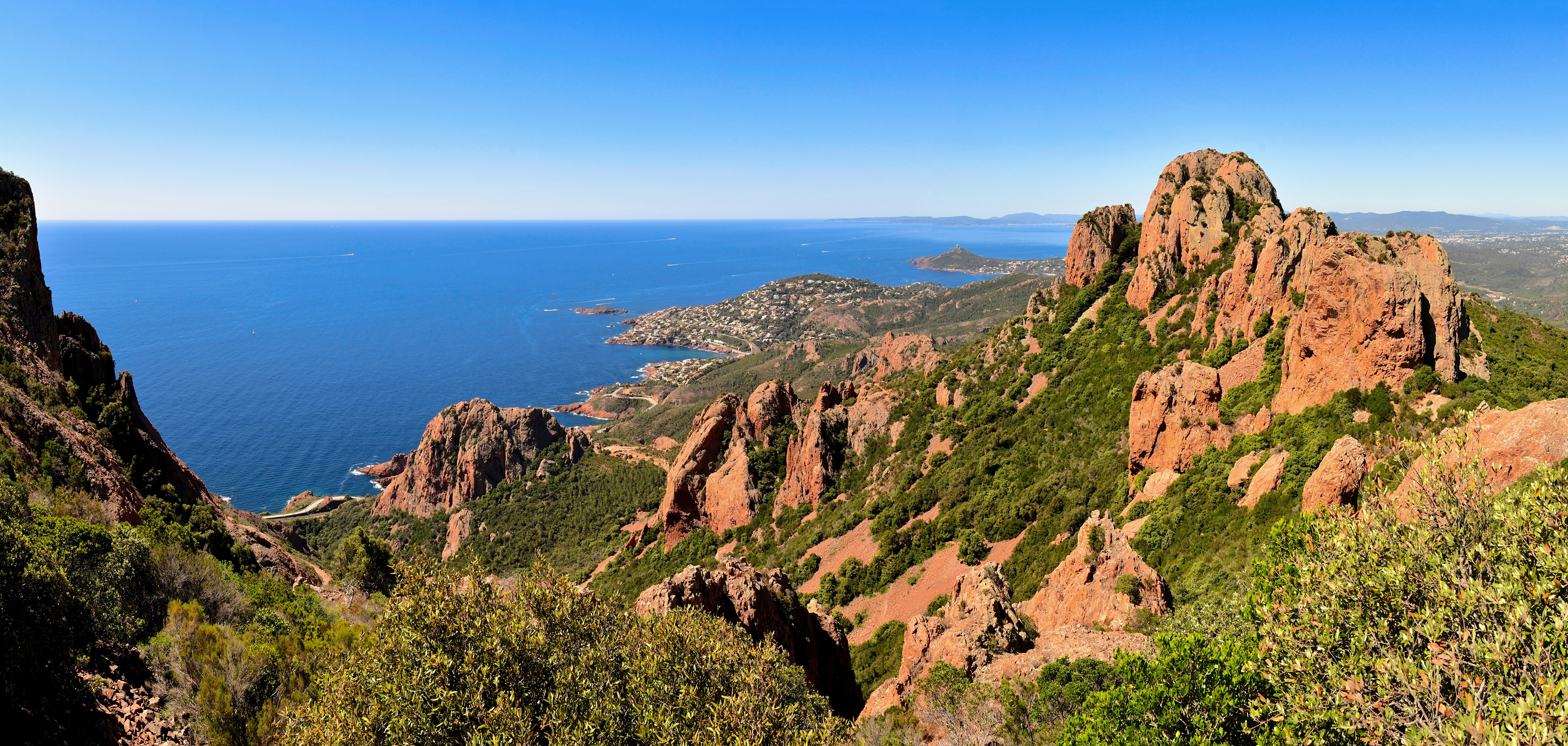 The Massif des Maures, Cote d'Azur, France HD Wallpaper