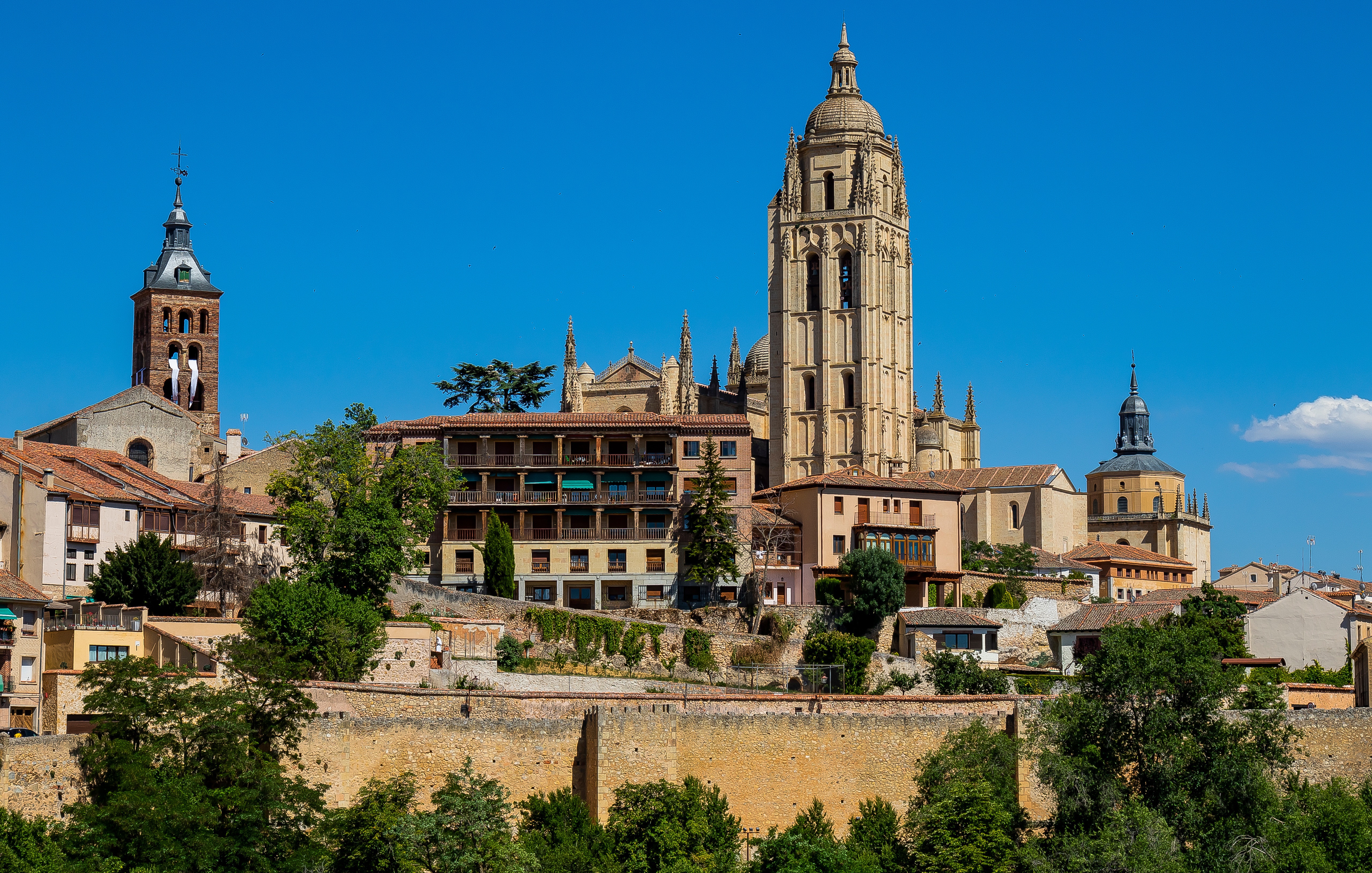 Segovia Cathedral and old town, Spain HD Wallpaper