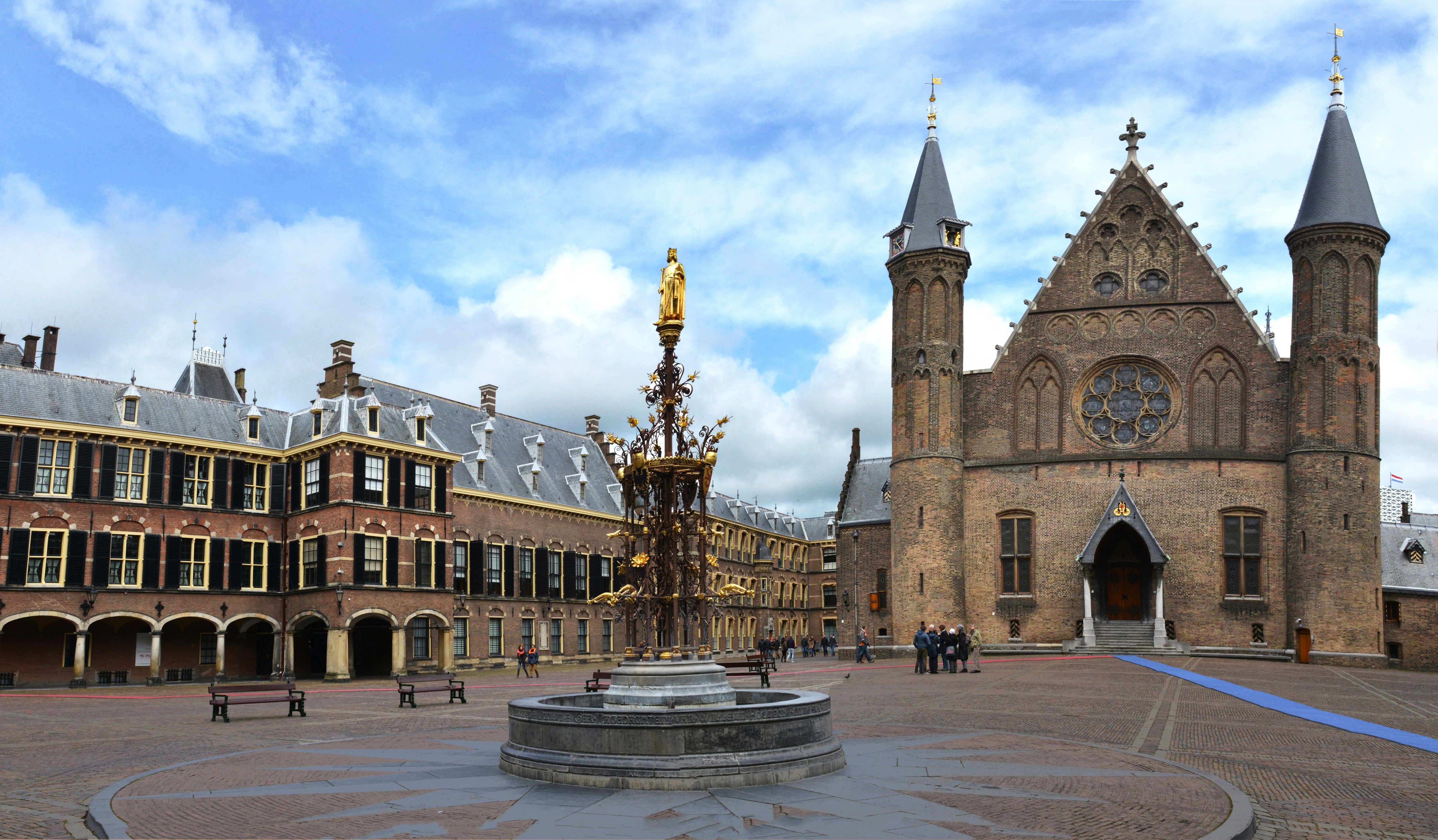 The Hague, Ridderzaal, Netherlands Town Square with Fountain HD Wallpaper