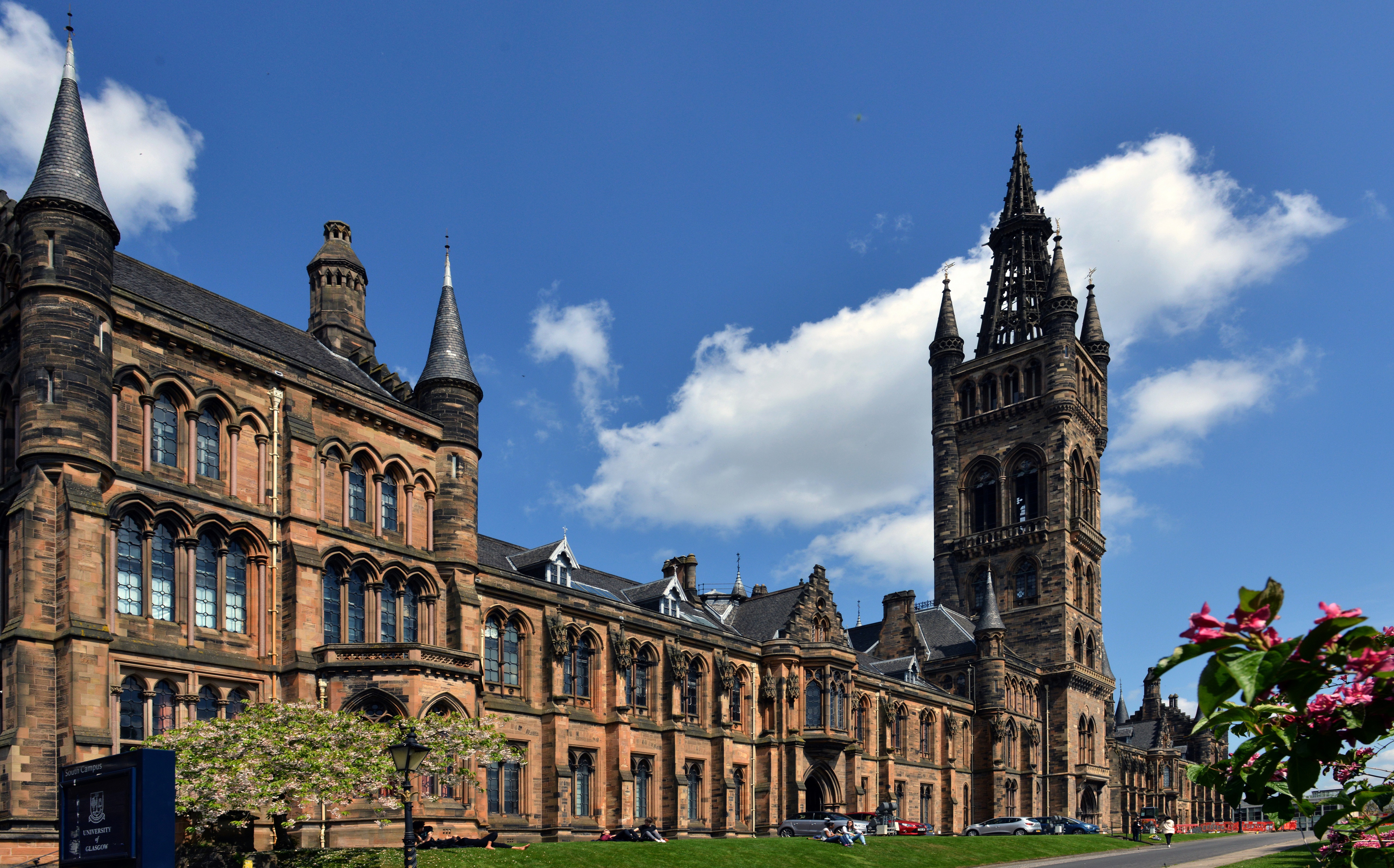 Glasgow University Tower, Scotland HD Wallpaper