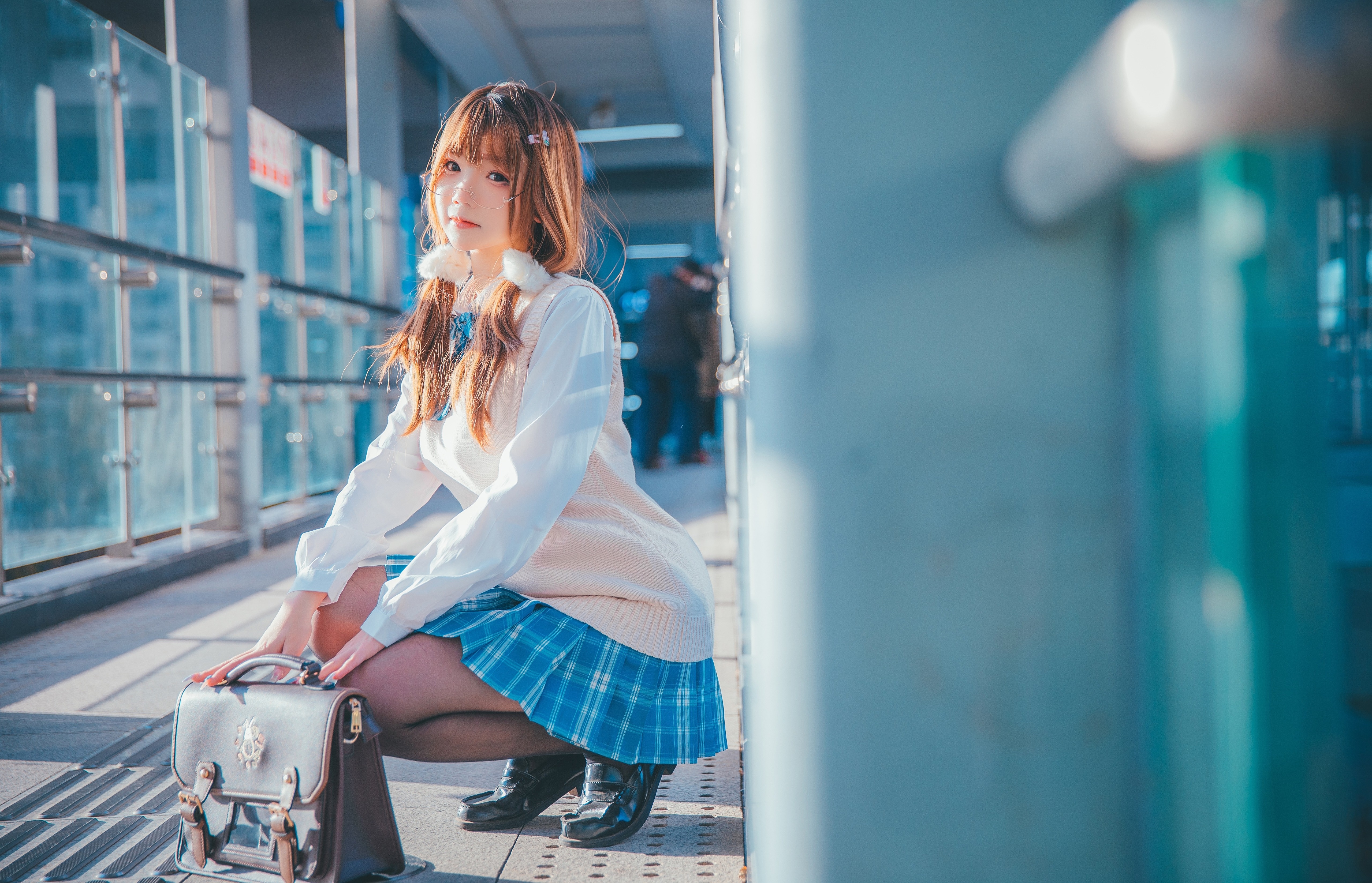 Asian girl in school uniform with handbag HD Wallpaper