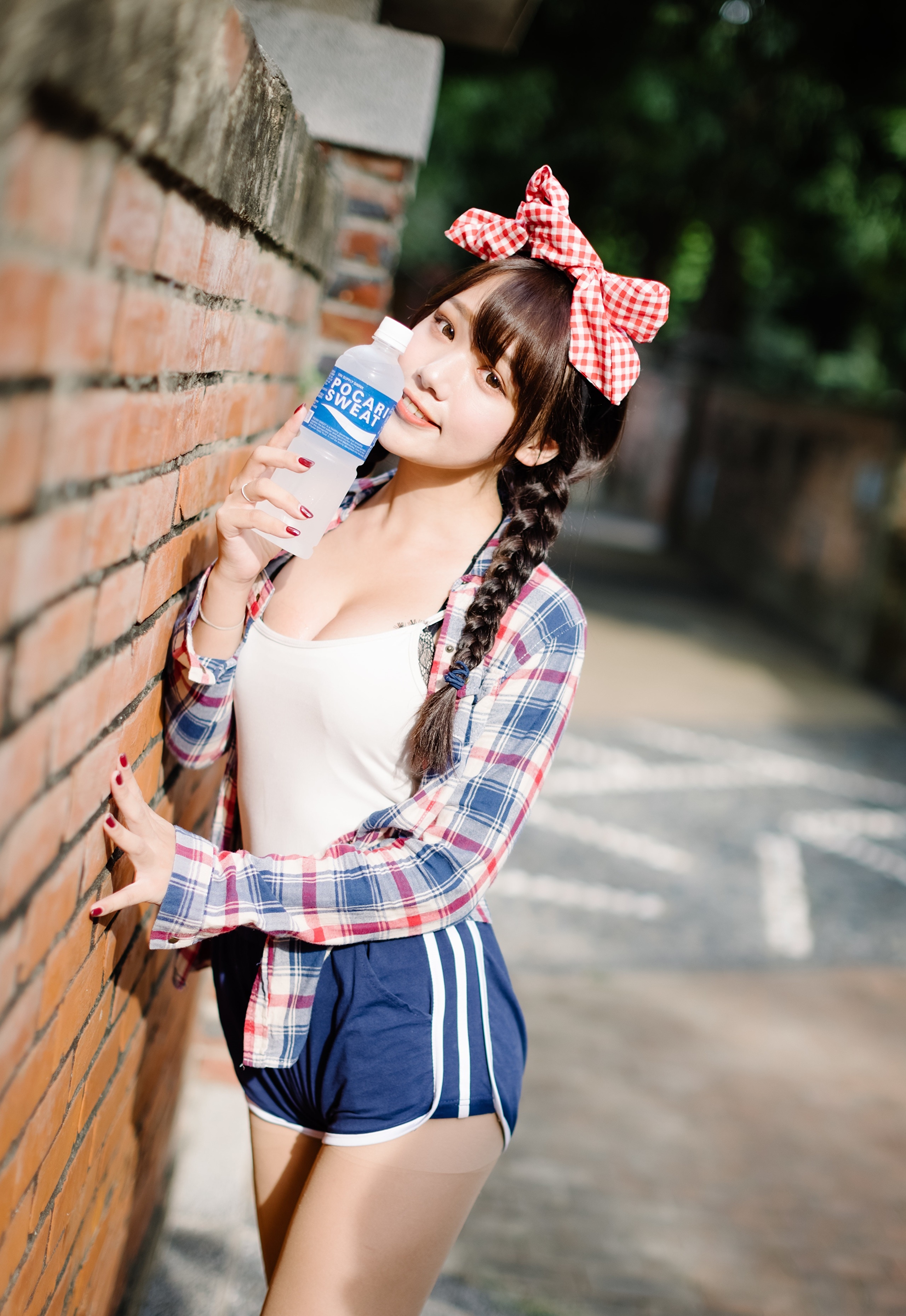Asian girl with Pocari Sweat bottle HD Phone Wallpaper