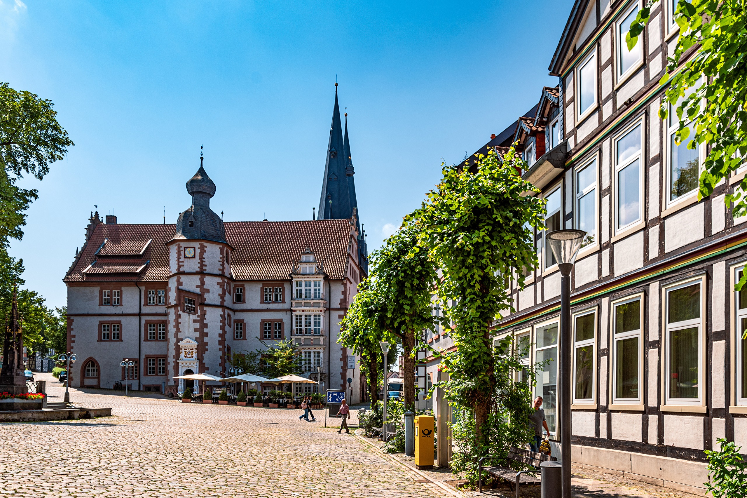 Alfeld, Germany Town Square with Historic Buildings HD Wallpaper