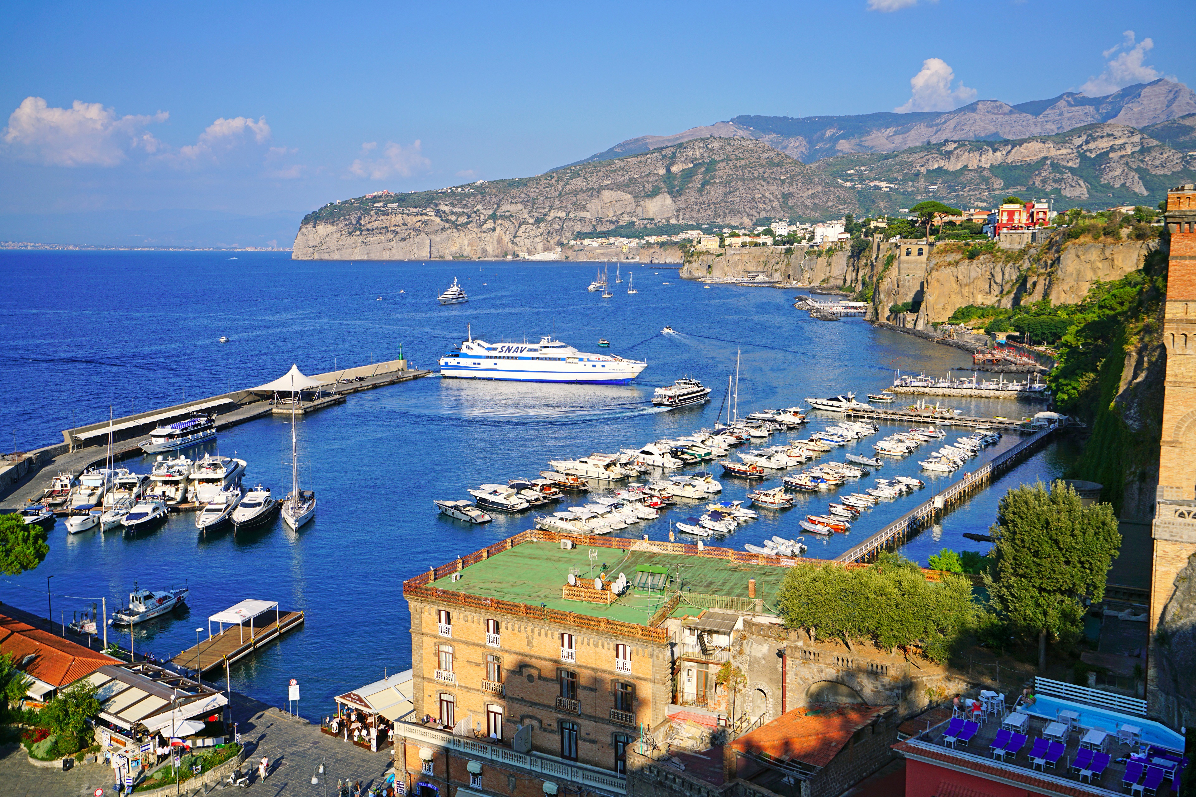 Sorrento Marina with Boats and Mountains, Italy HD Wallpaper