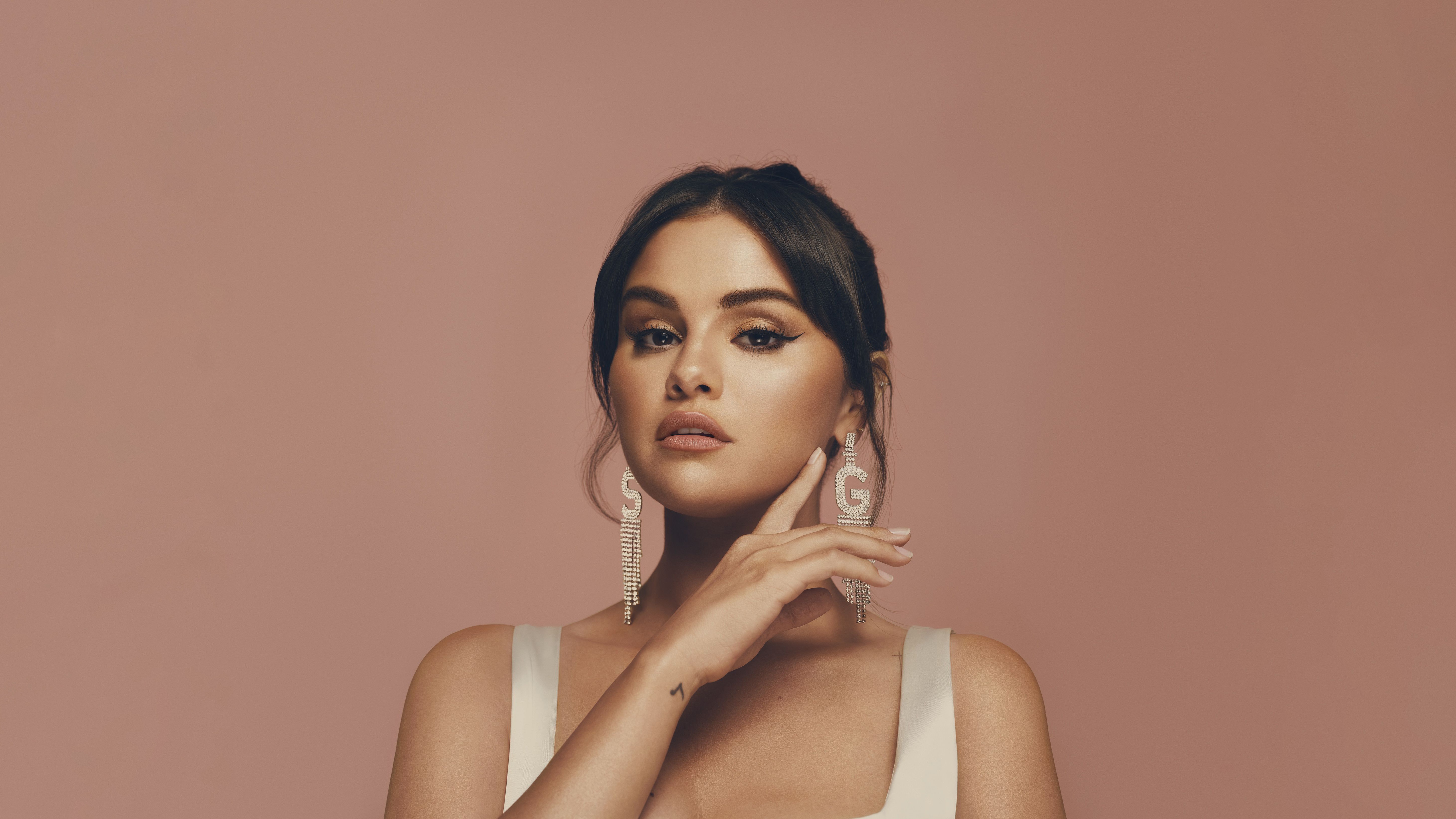 Selena Gomez 4K HD Wallpaper