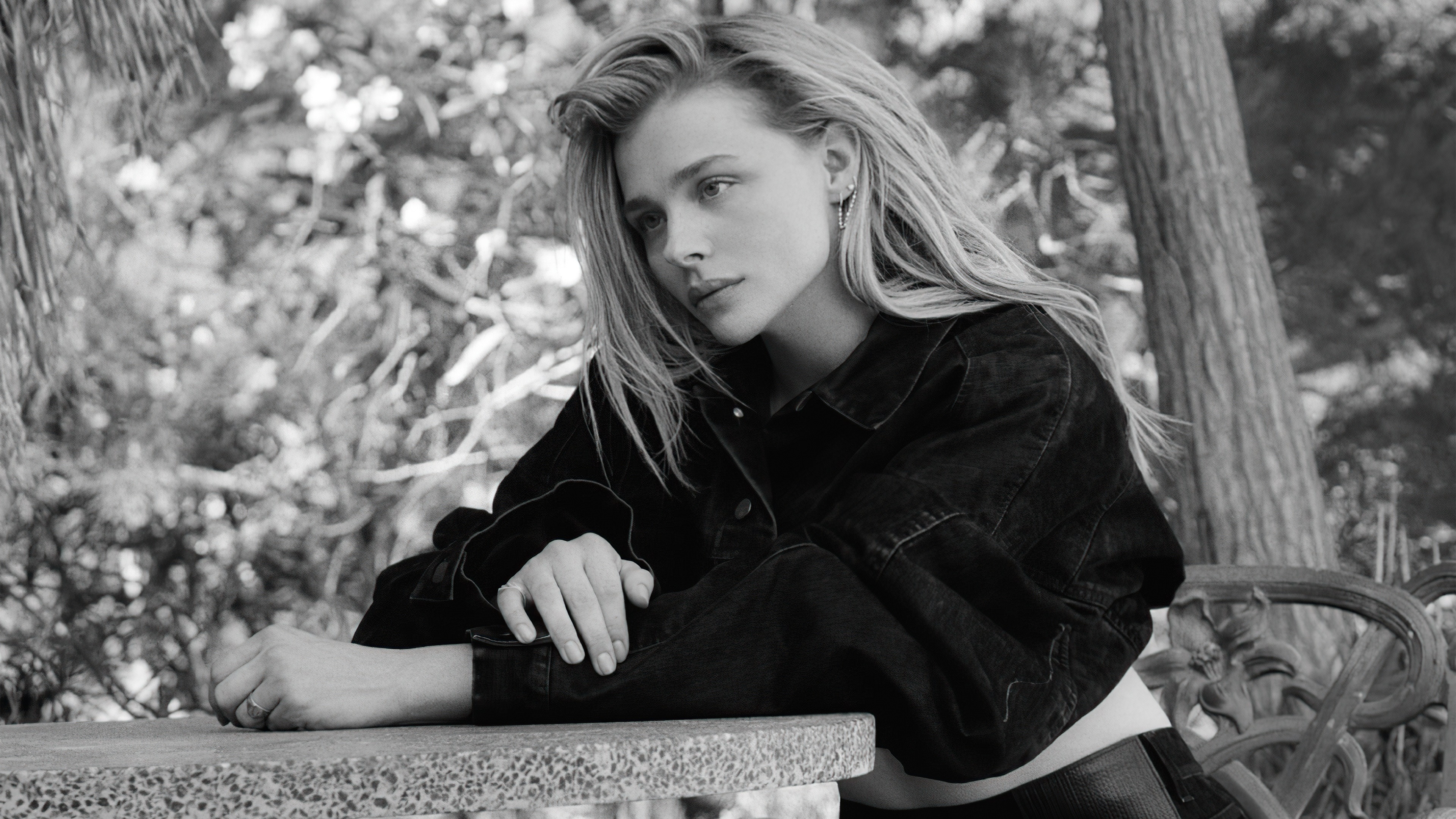 Chloe Grace Moretz in monochrome photoshoot HD Wallpaper