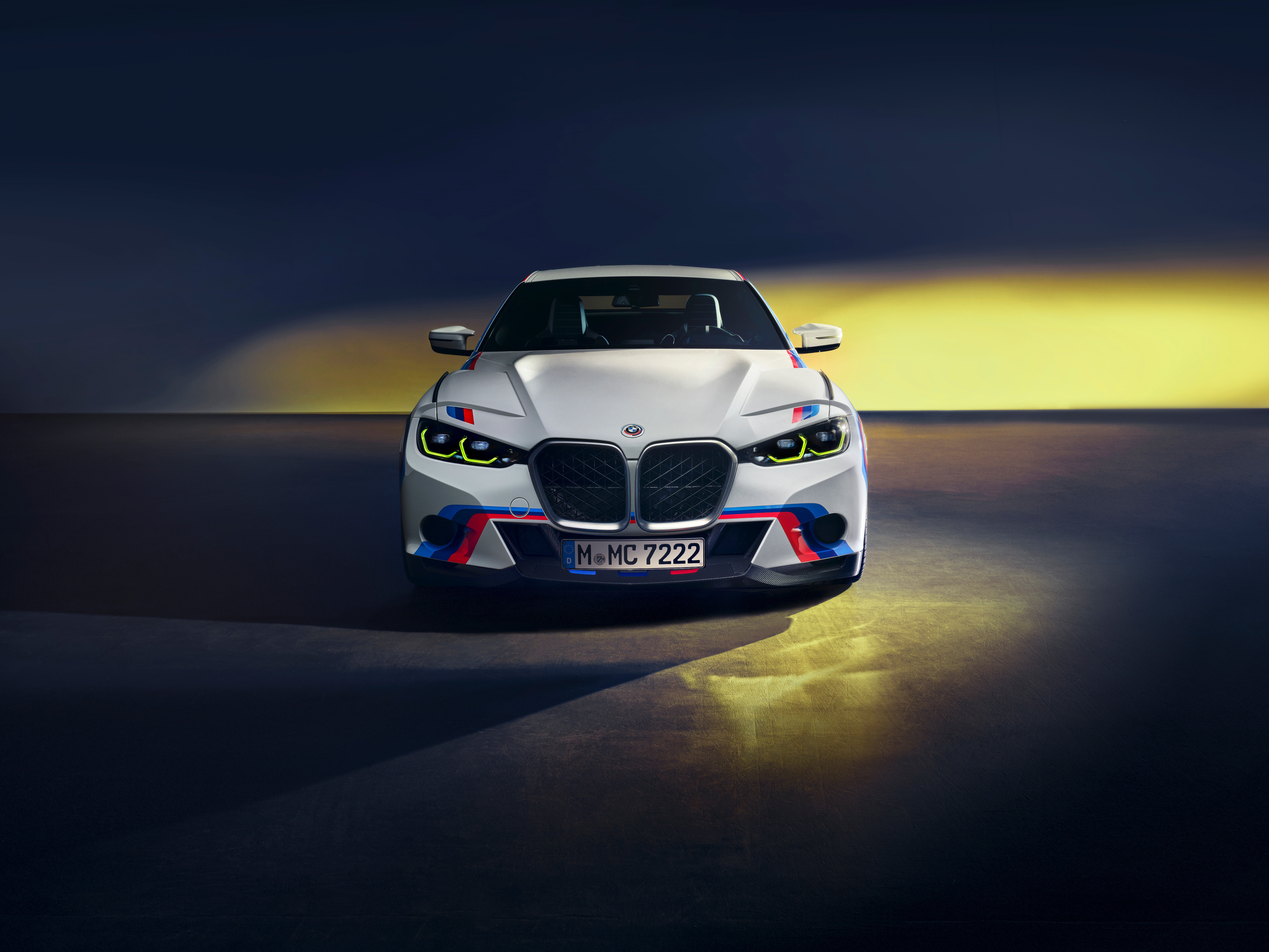 BMW M Hybrid V8 Art Car 2023 HD Wallpaper