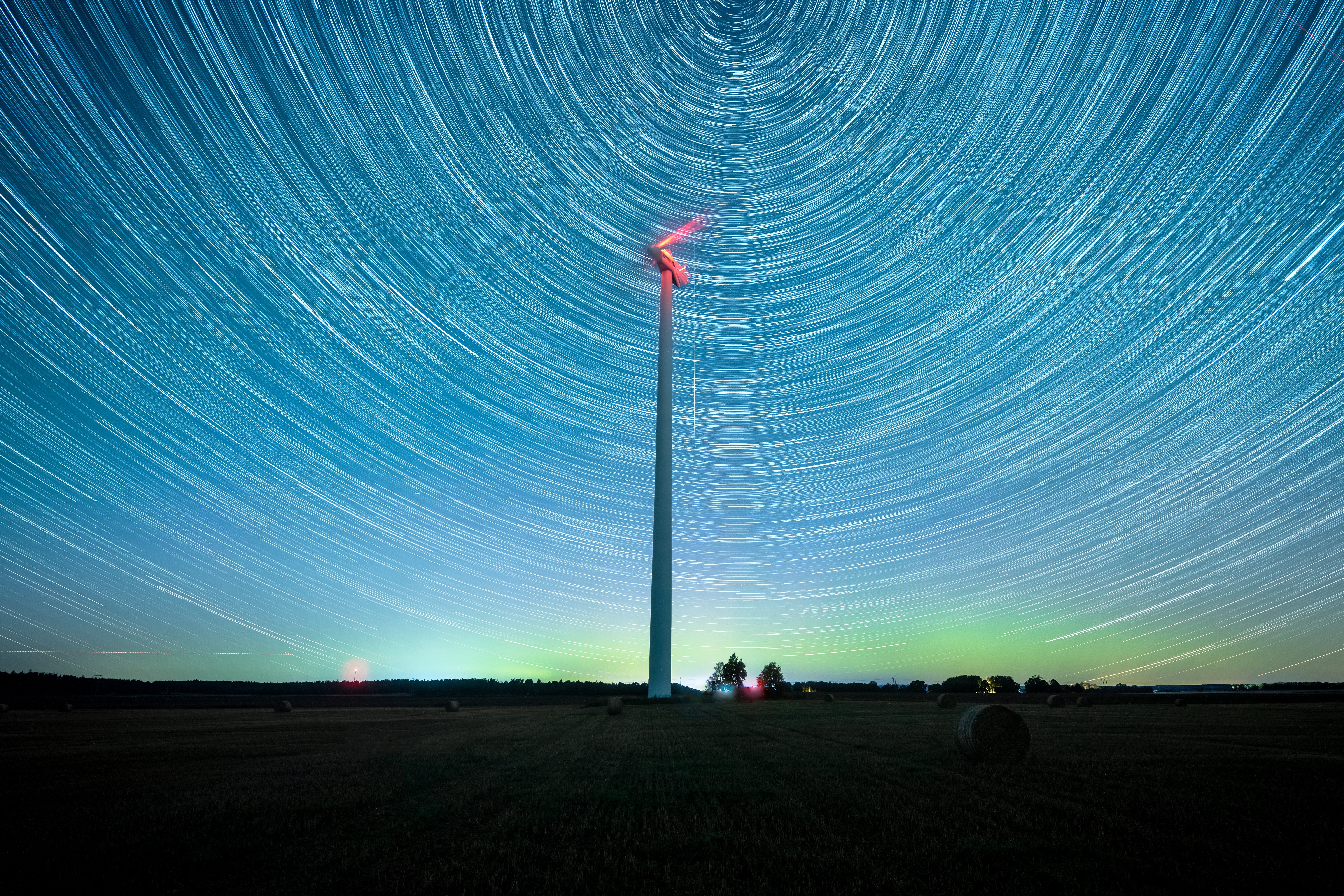 Windmill under star trails and aurora HD Wallpaper