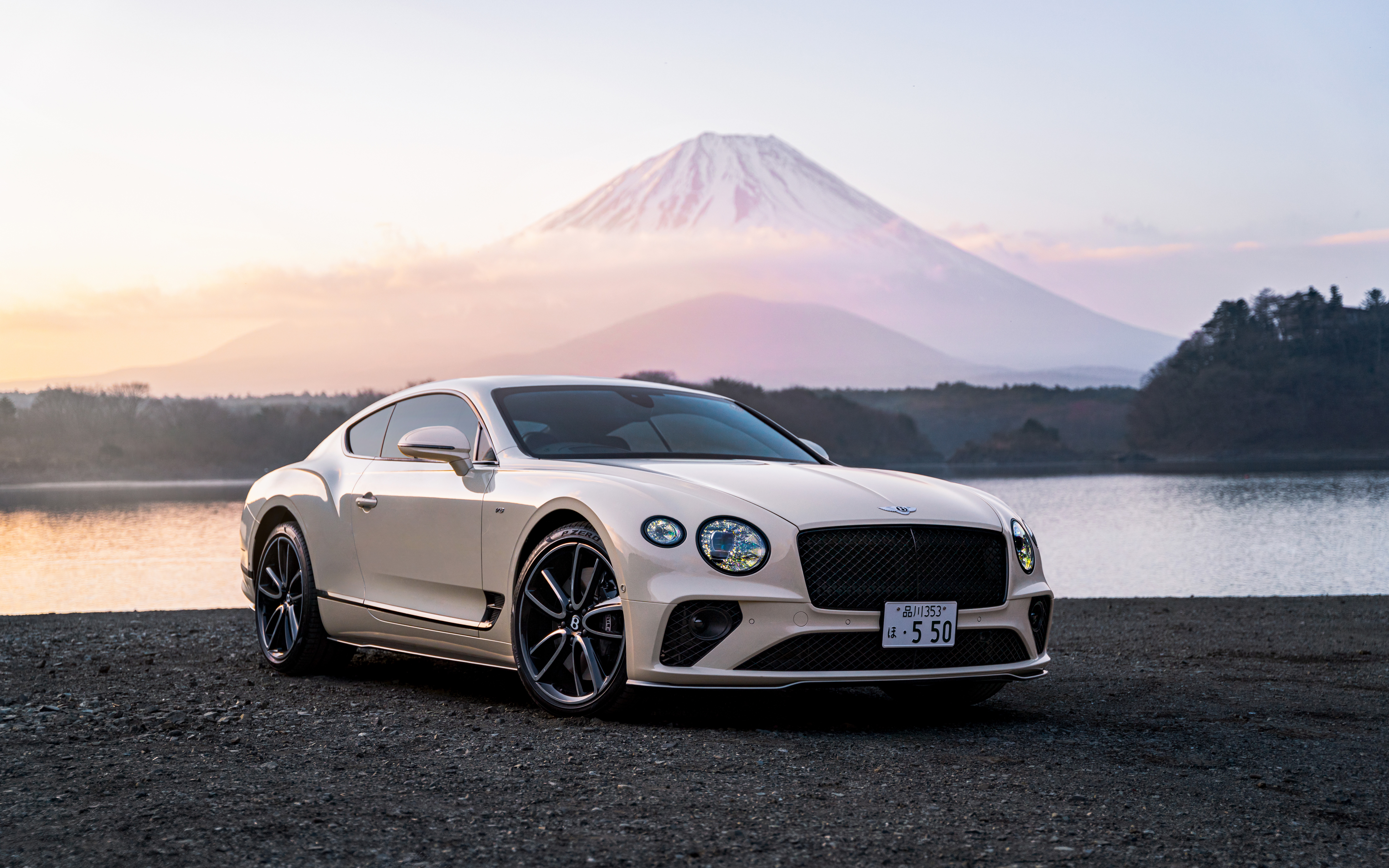 Bentley Continental GT parked by a lake with Mount Fuji HD Wallpaper