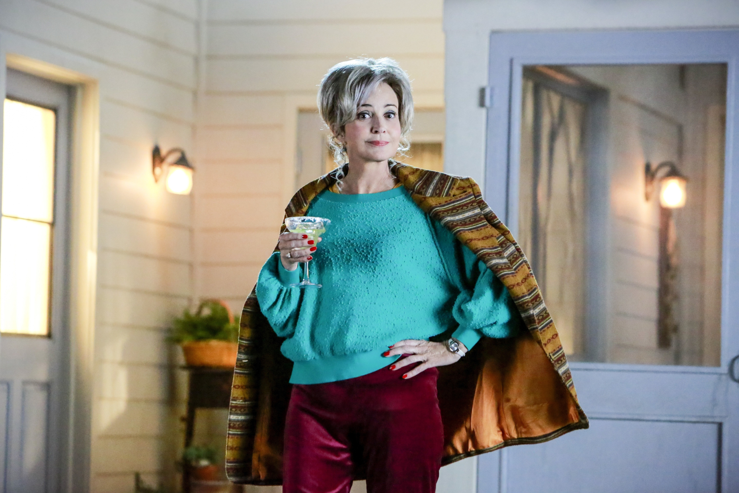 Constance Tucker from Young Sheldon holding a cocktail HD Wallpaper