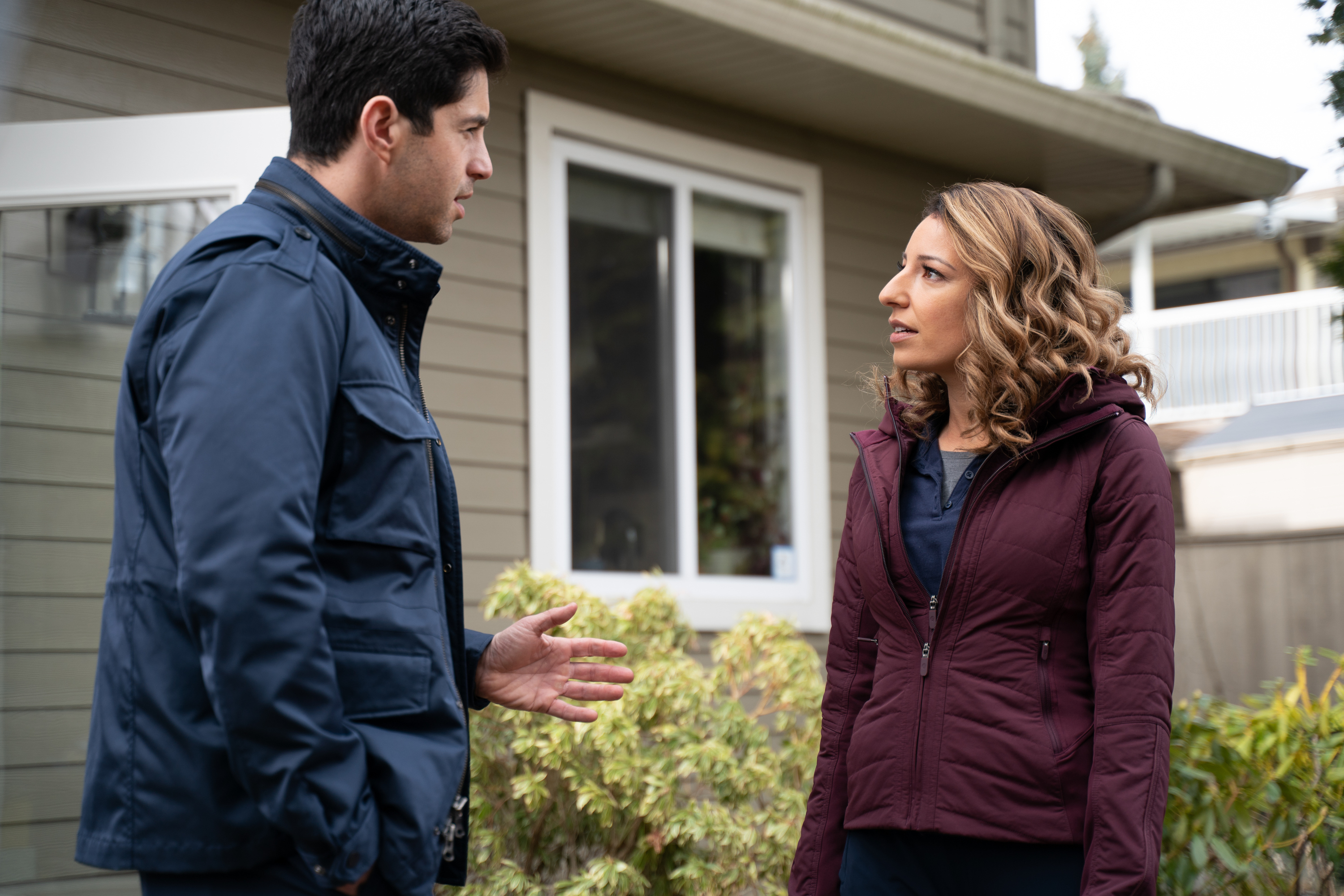 Josh Peck and Vanessa Lengies in Turner and Hooch HD Wallpaper