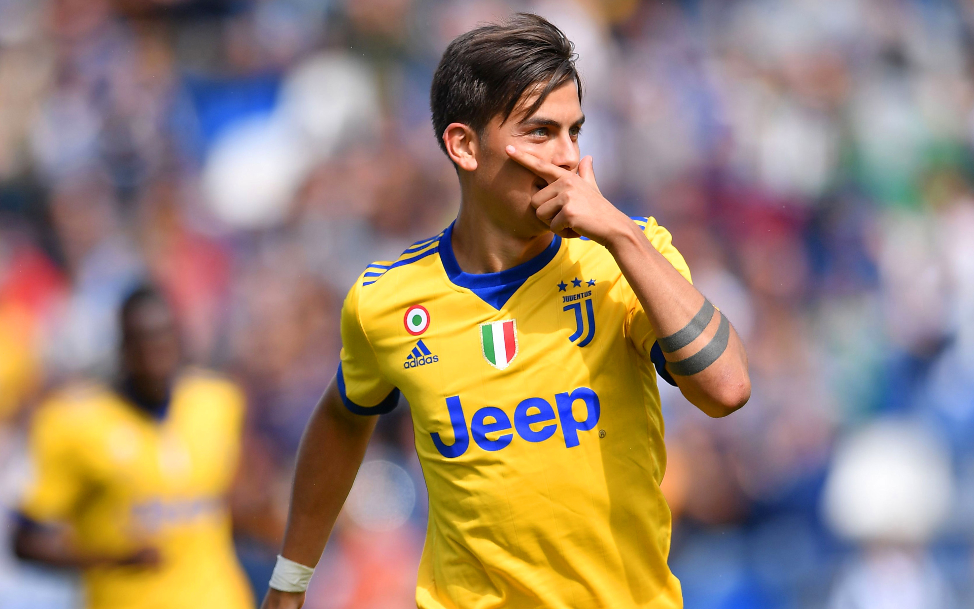 Paulo Dybala celebrates goal for Juventus F.C. HD Wallpaper