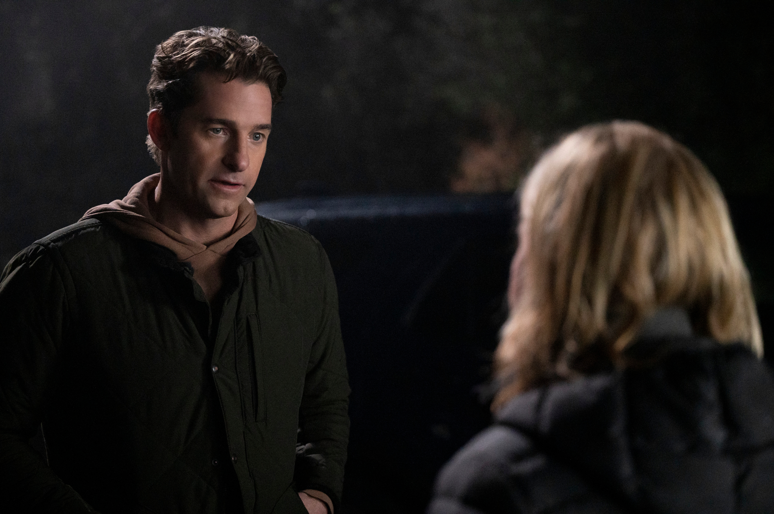 Scott Speedman in YOU, looking intently HD Wallpaper
