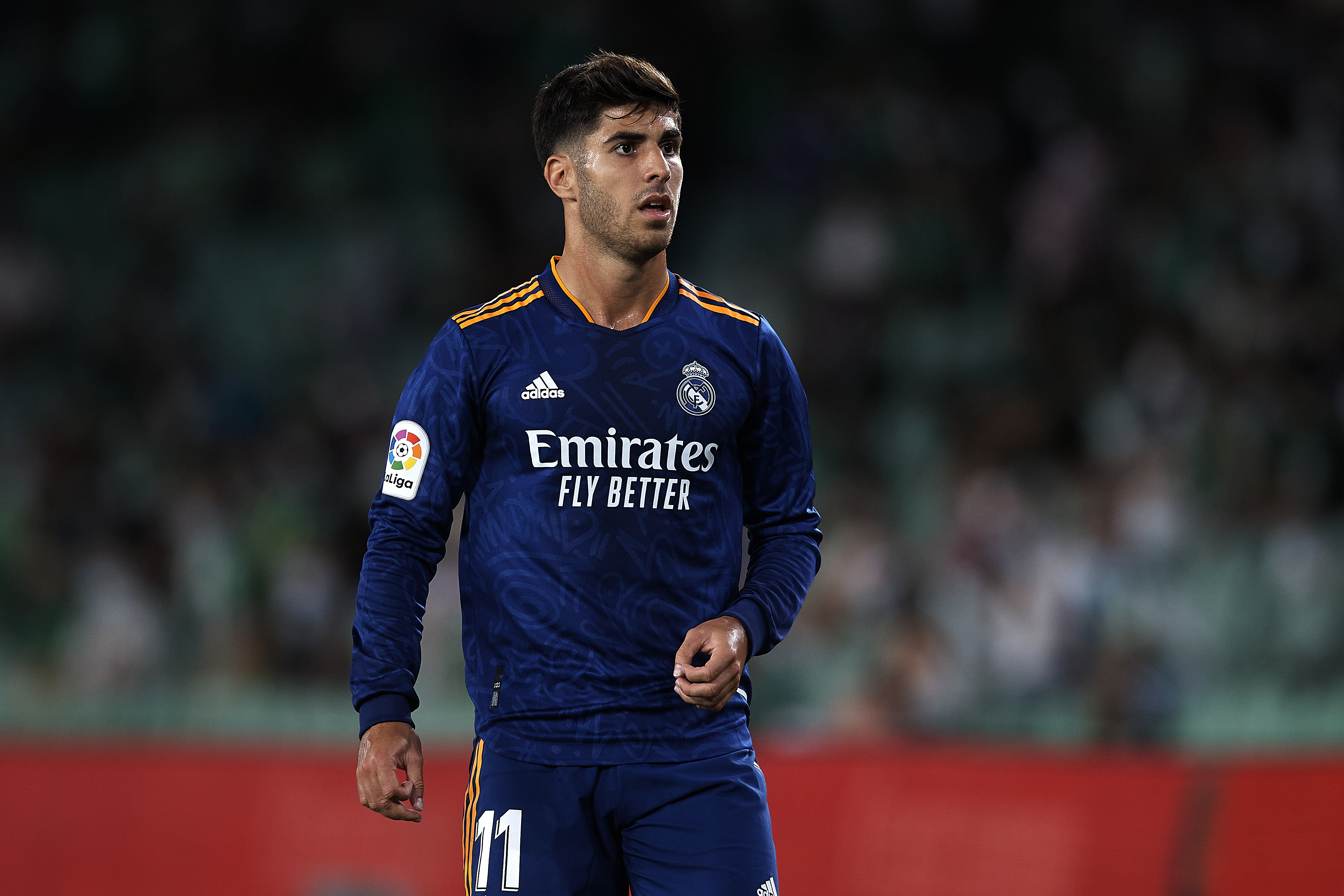Marco Asensio in Real Madrid blue jersey HD Wallpaper