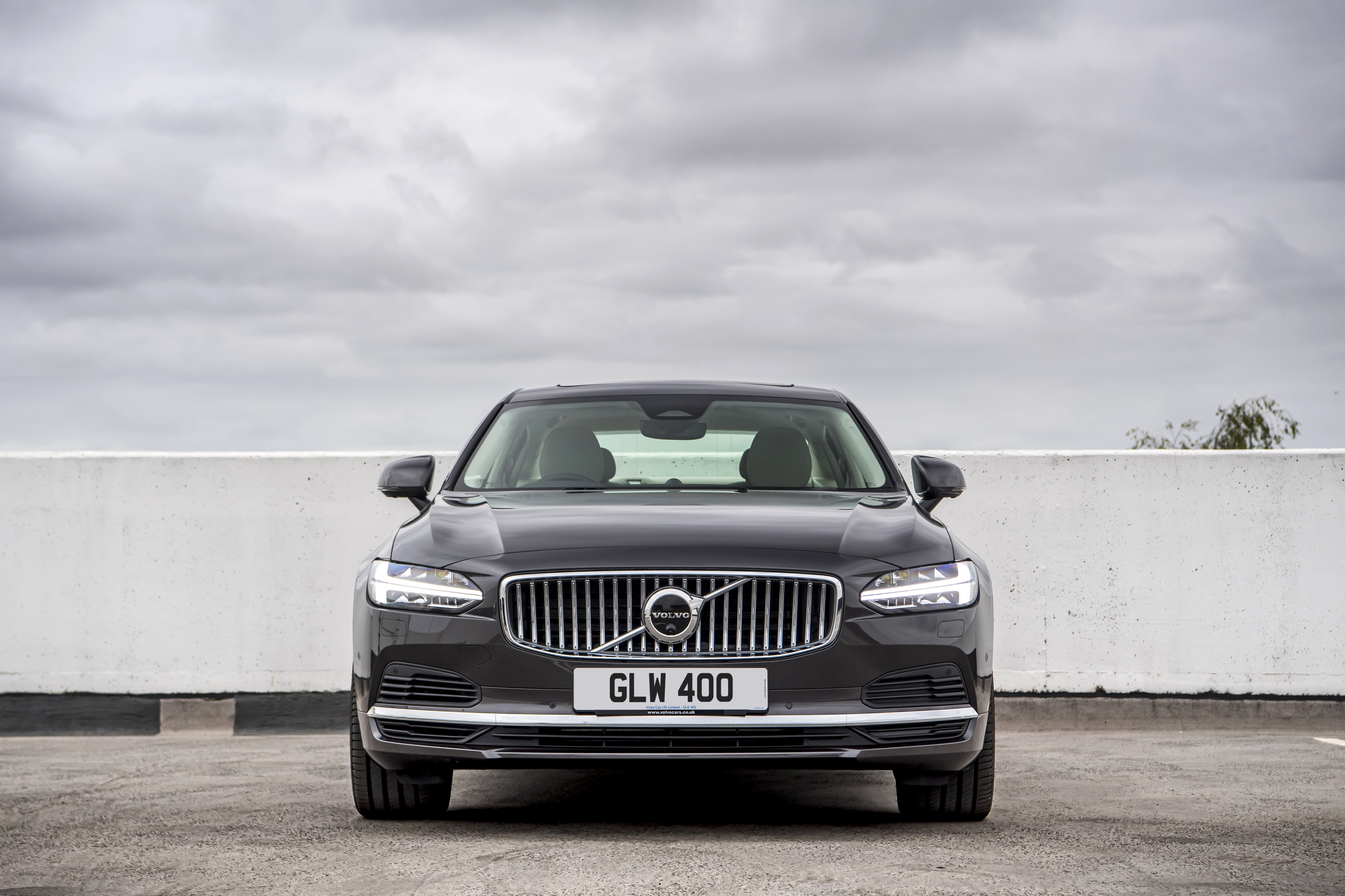 Volvo S90 T8 AWD Luxury Car Front View HD Wallpaper