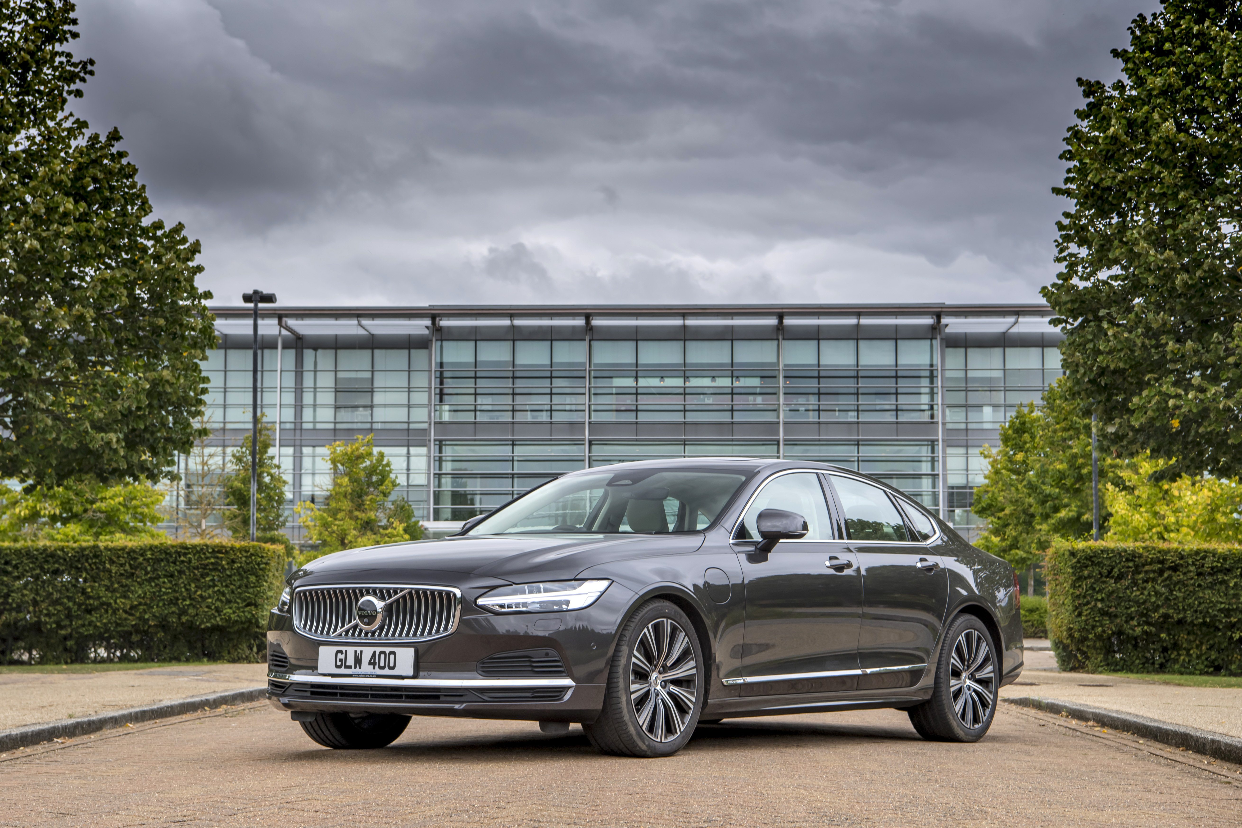 Dark Grey Volvo S90 T8 AWD Luxury Car HD Wallpaper