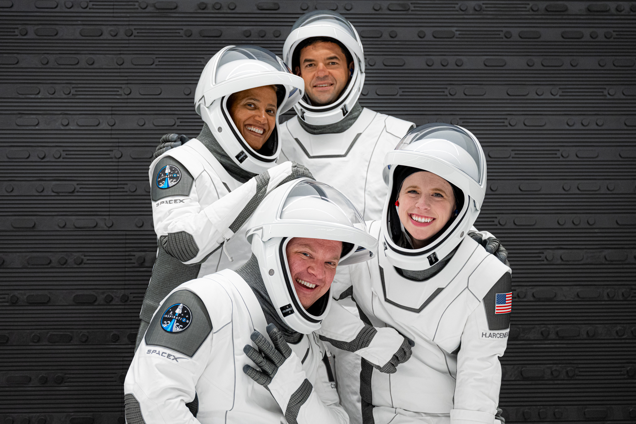Inspiration4 Crew in SpaceX Suits HD Wallpaper