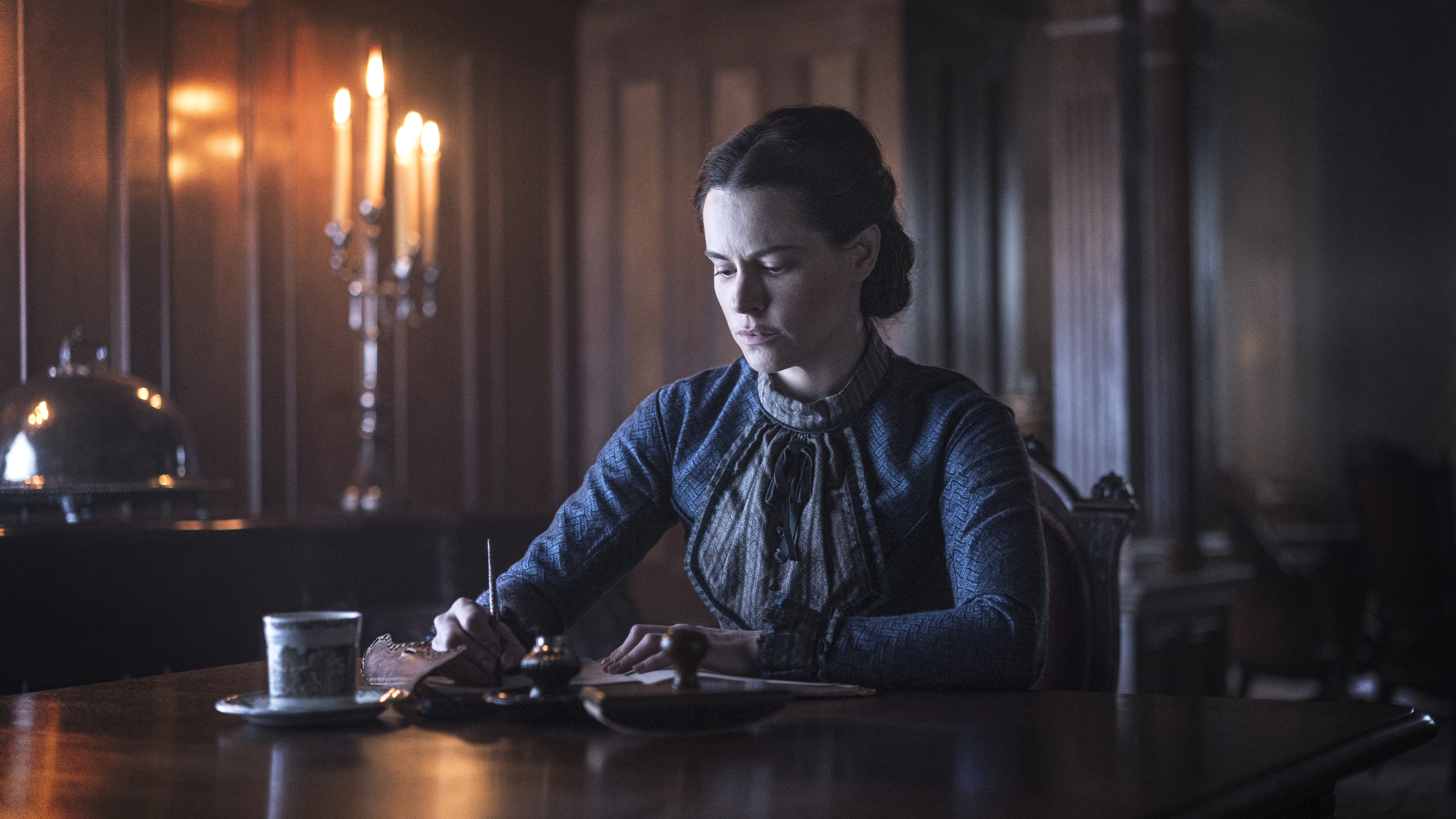 Emily Hampshire writing by candlelight in Chapelwaite HD Wallpaper