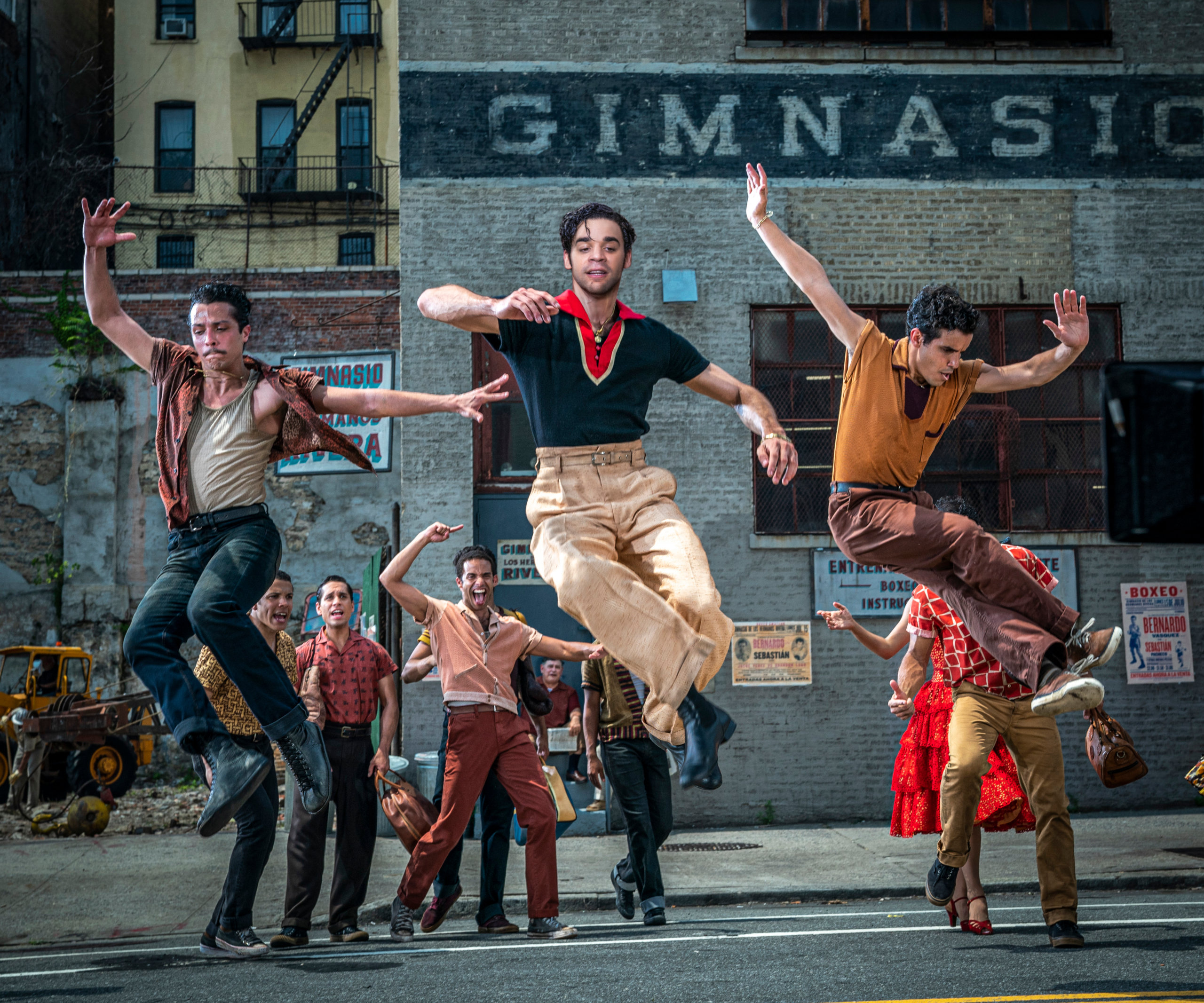 David Alvarez and cast jumping in West Side Story (2021) HD Wallpaper