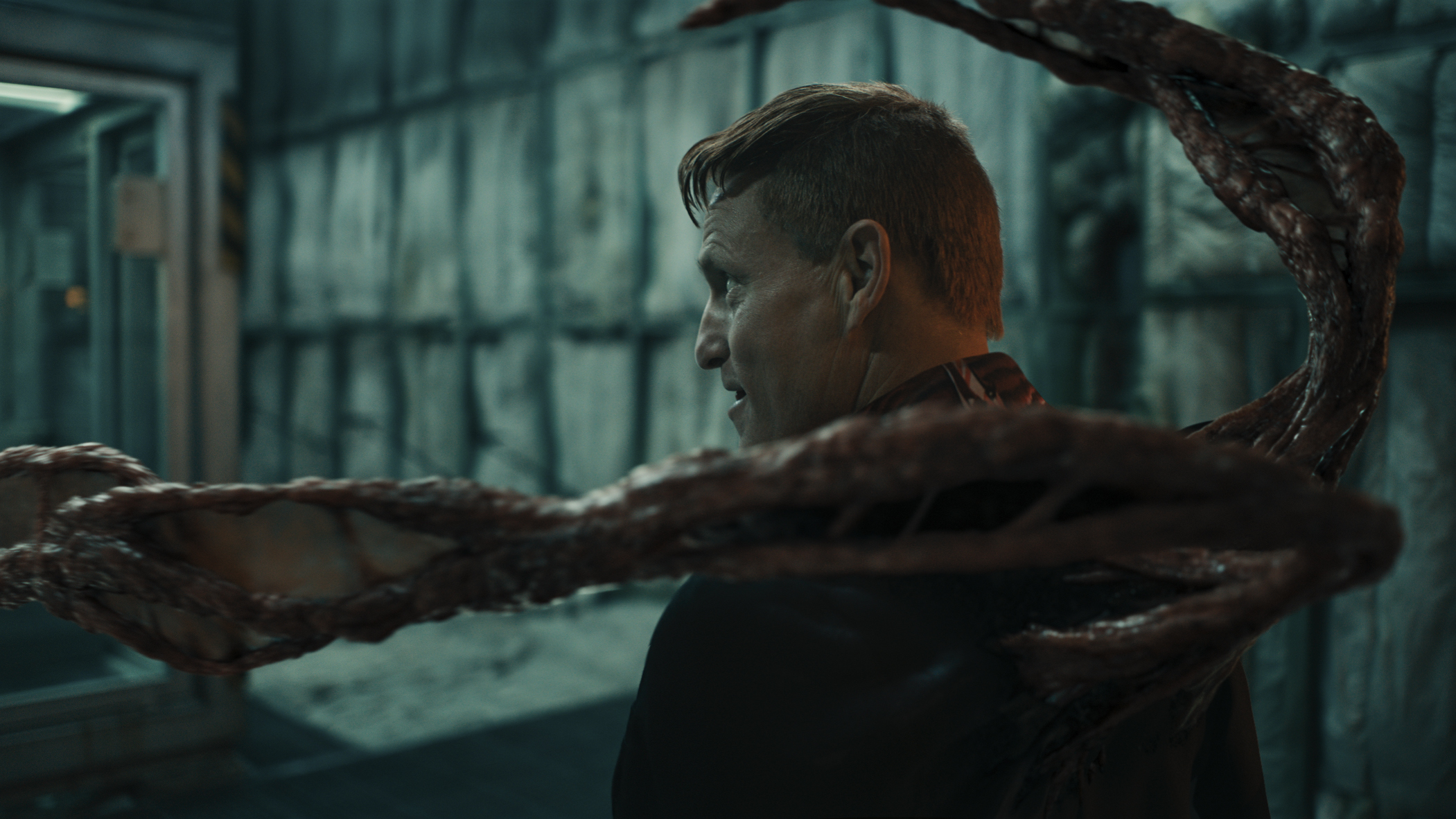 Woody Harrelson as Cletus Kasady with Carnage in Venom HD Wallpaper