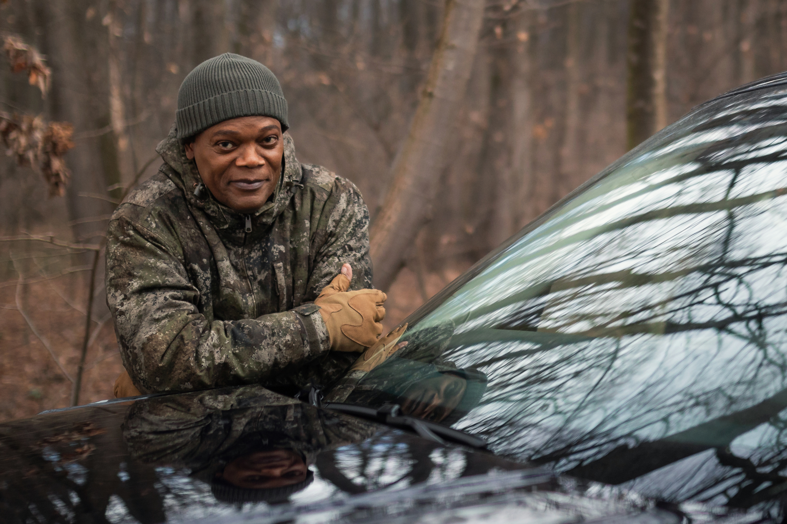 Samuel L. Jackson in The Protégé, outdoor scene HD Wallpaper