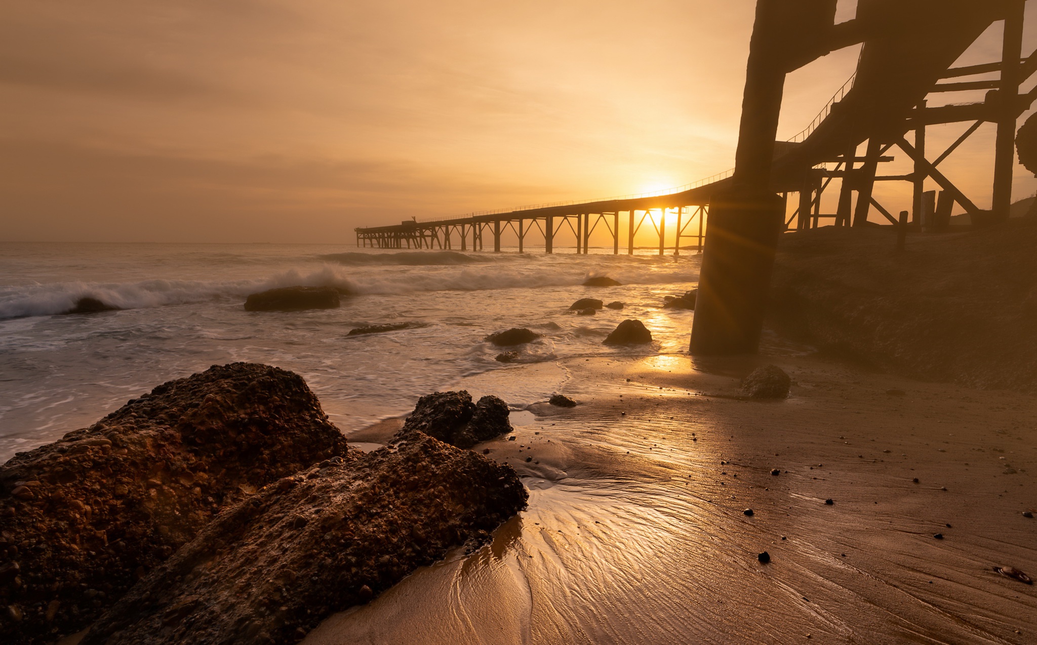 Golden Sunset at Catherine Hill Bay Pier, Australia HD Wallpaper
