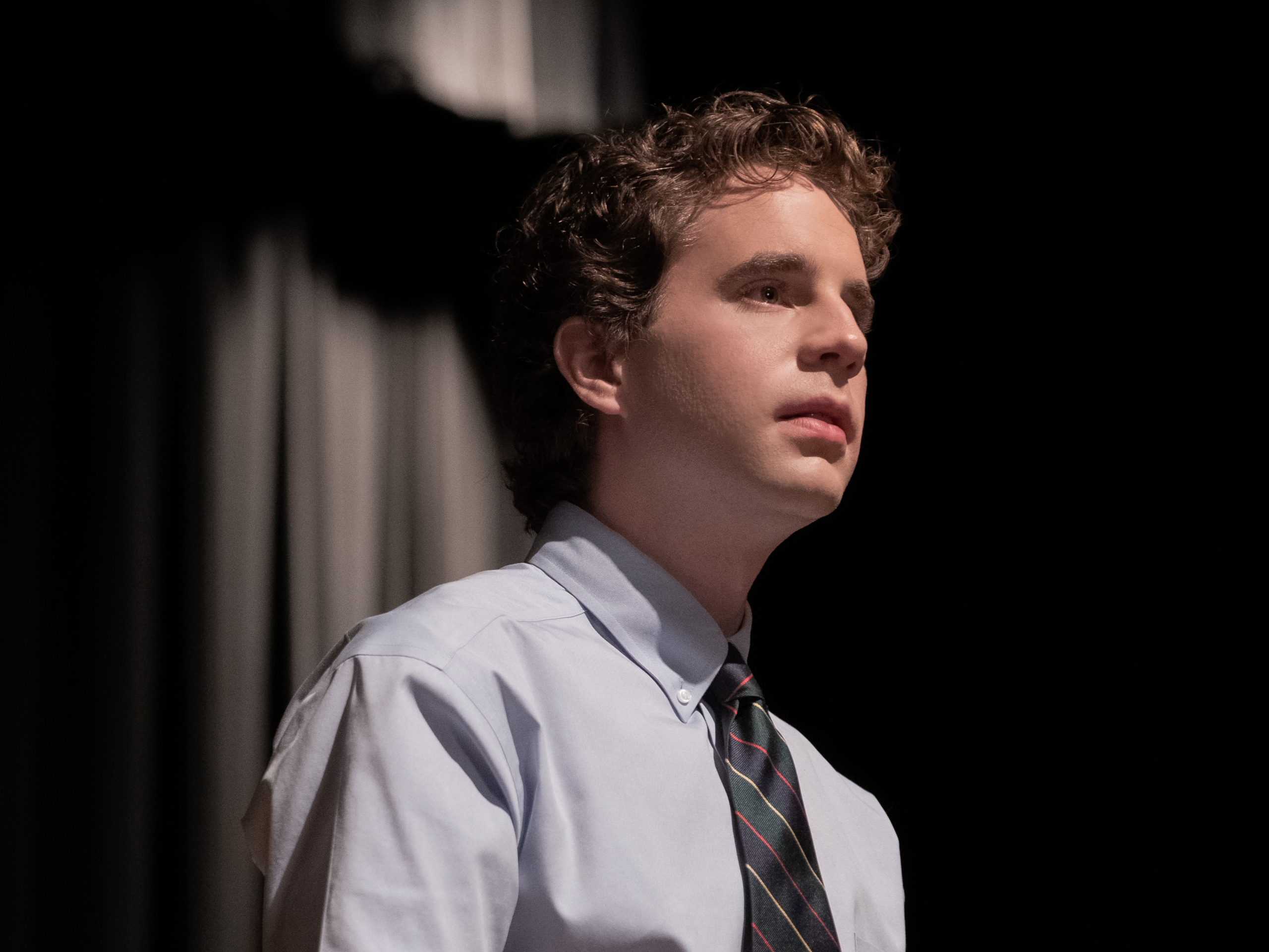 Ben Platt as Evan Hansen looking up HD Wallpaper
