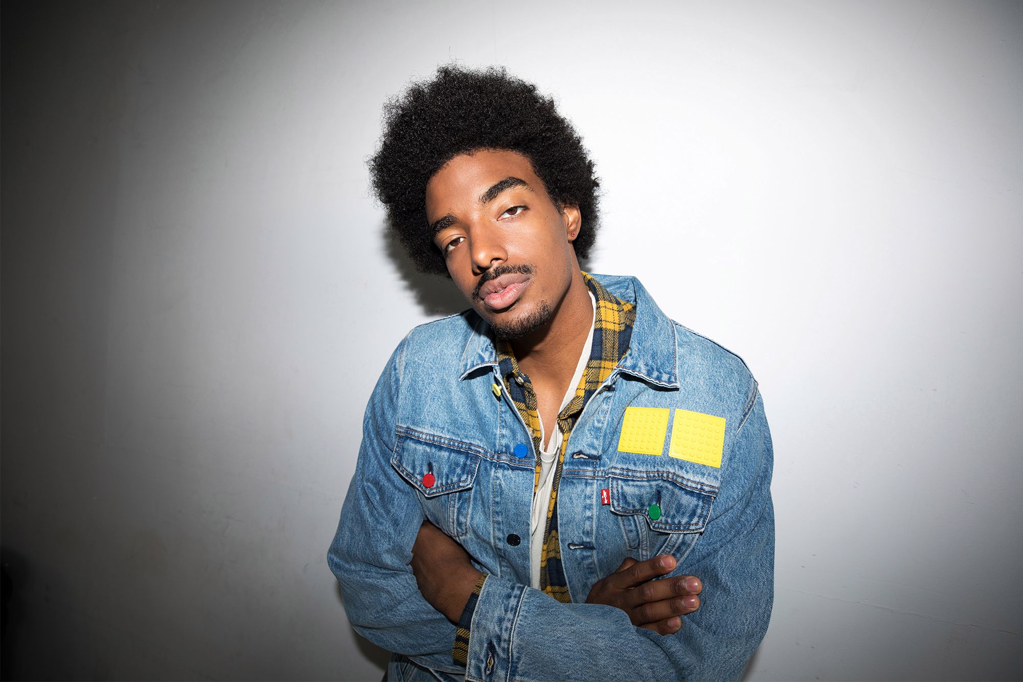 Tai Verdes in denim jacket HD Wallpaper