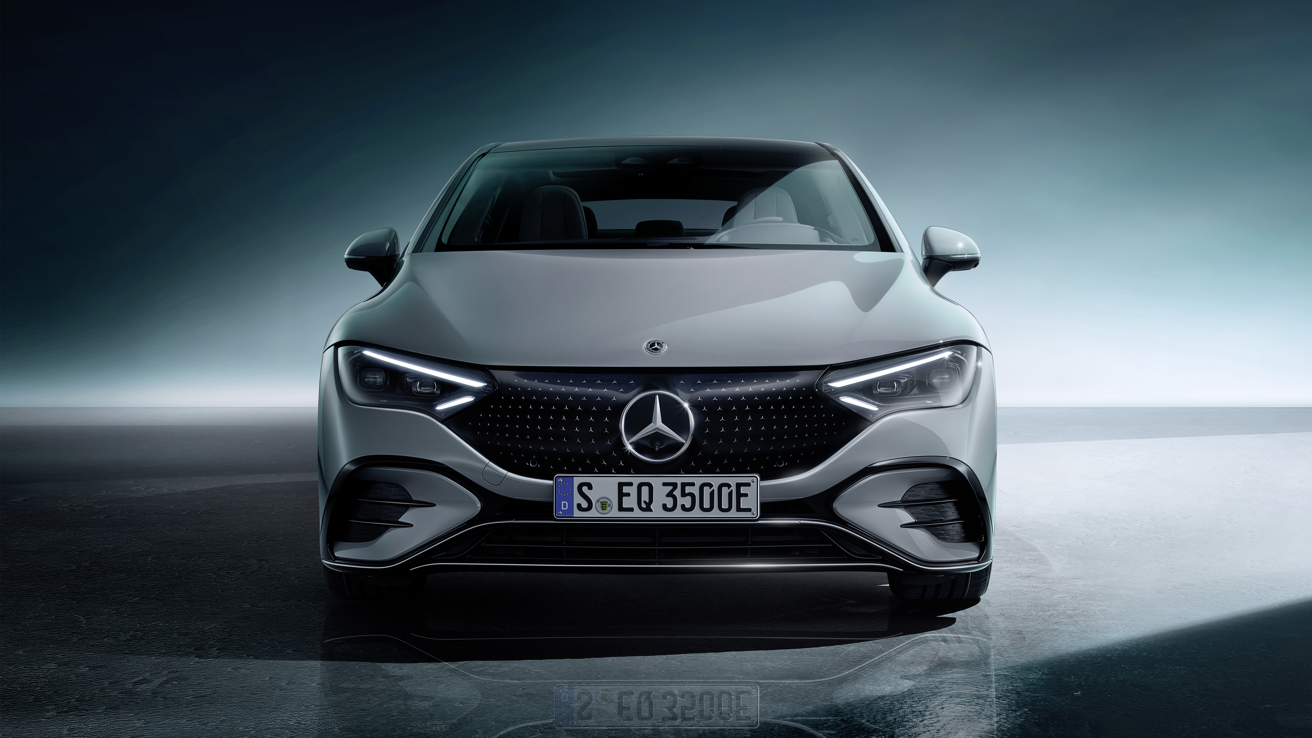 Mercedes-Benz EQE 350 Electric Luxury Car HD Wallpaper