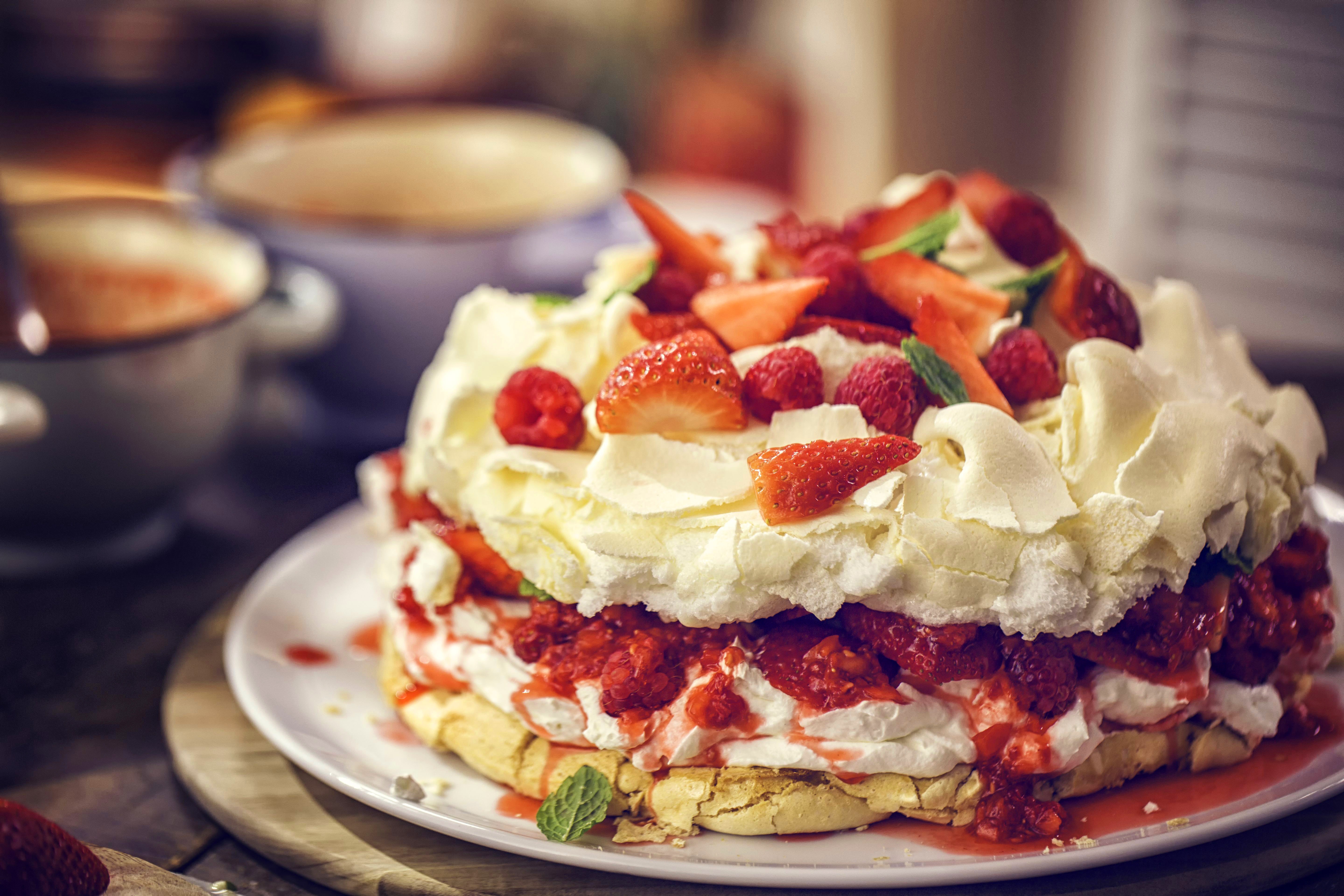 Pavlova Dessert with Fresh Berries 4K HD Wallpaper
