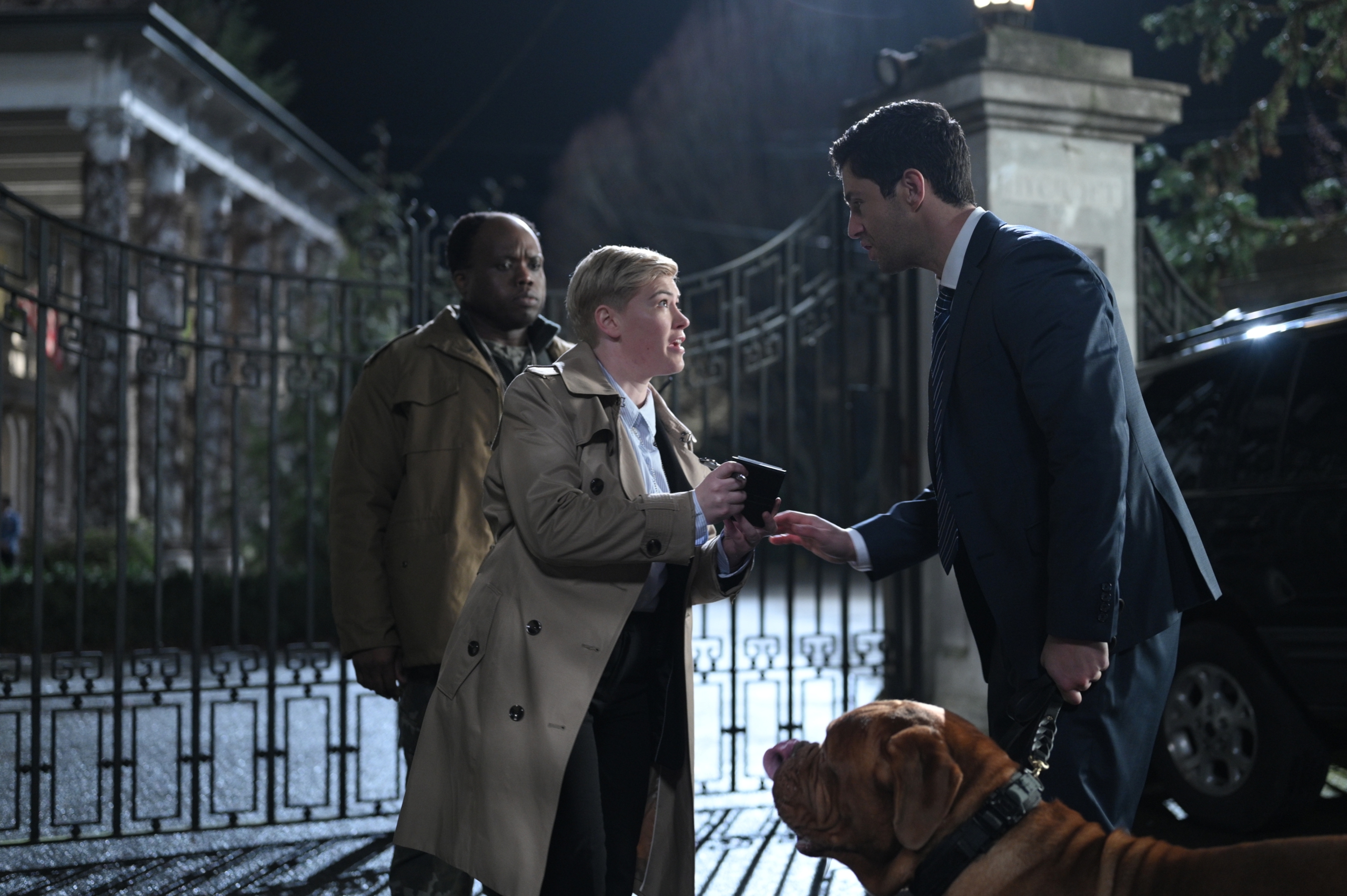 Josh Peck with dog and woman in Turner and Hooch HD Wallpaper