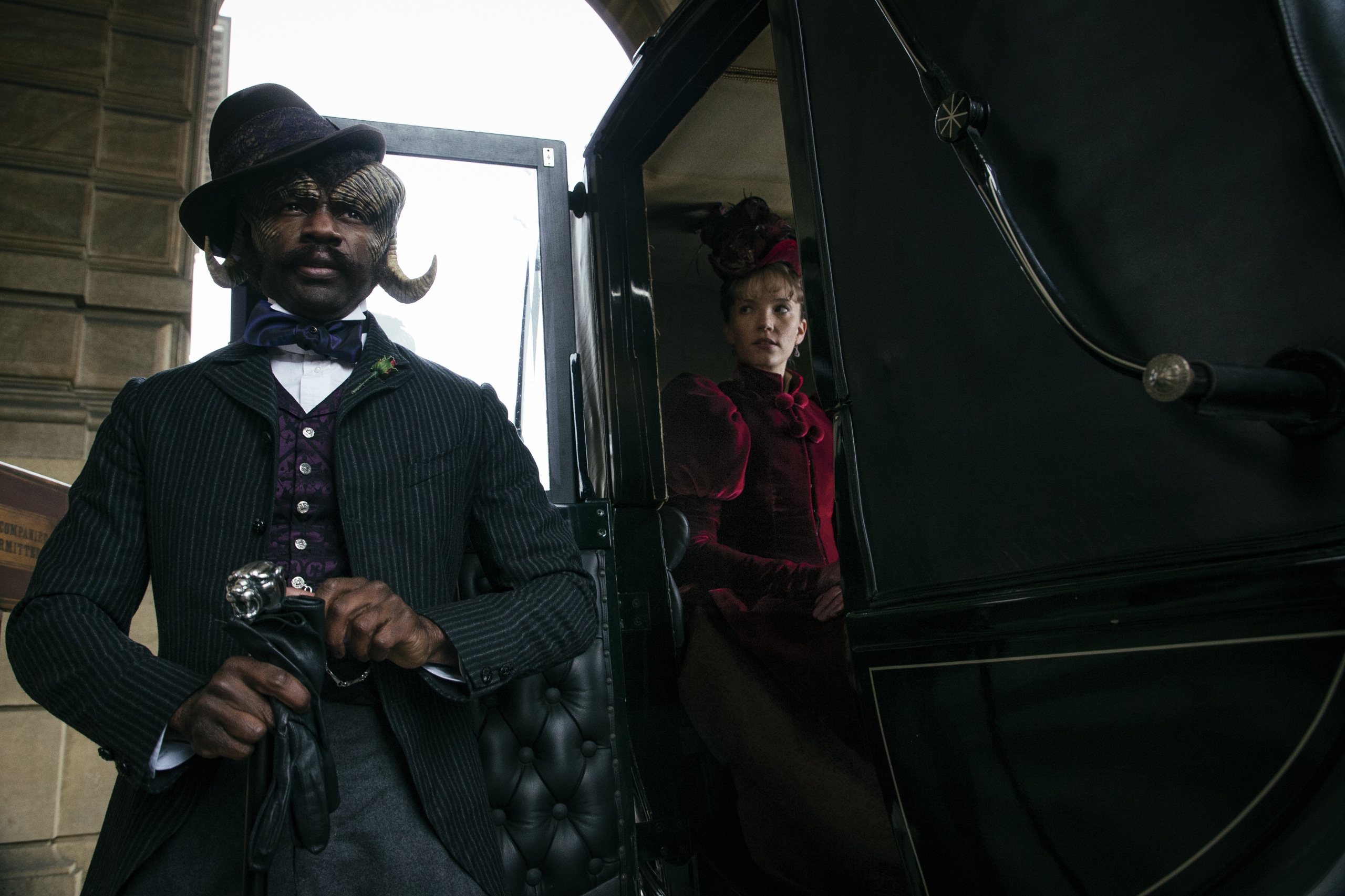 Carnival Row: Agreus and Imogen at the carriage HD Wallpaper