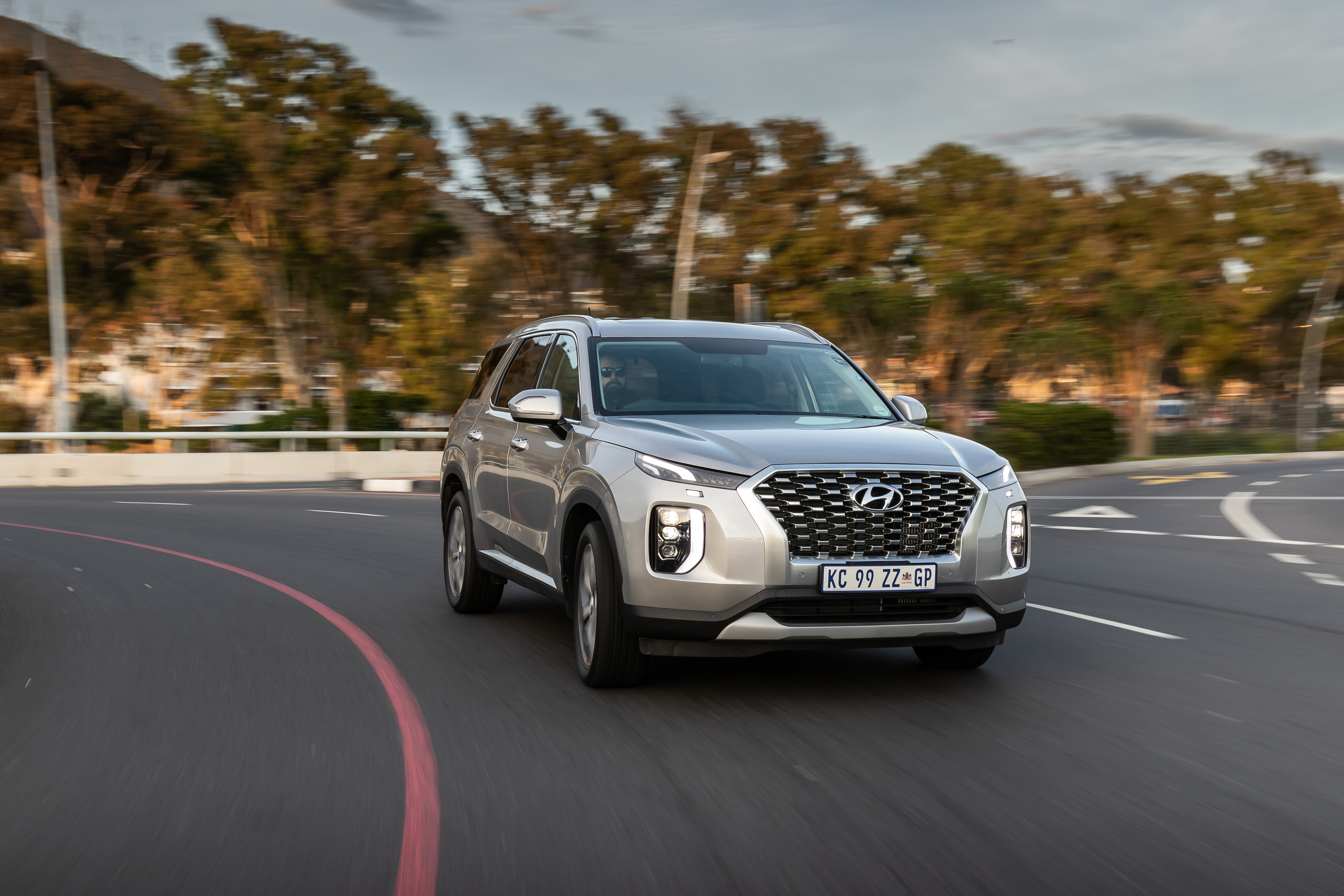 Hyundai Palisade 4K SUV driving HD Wallpaper
