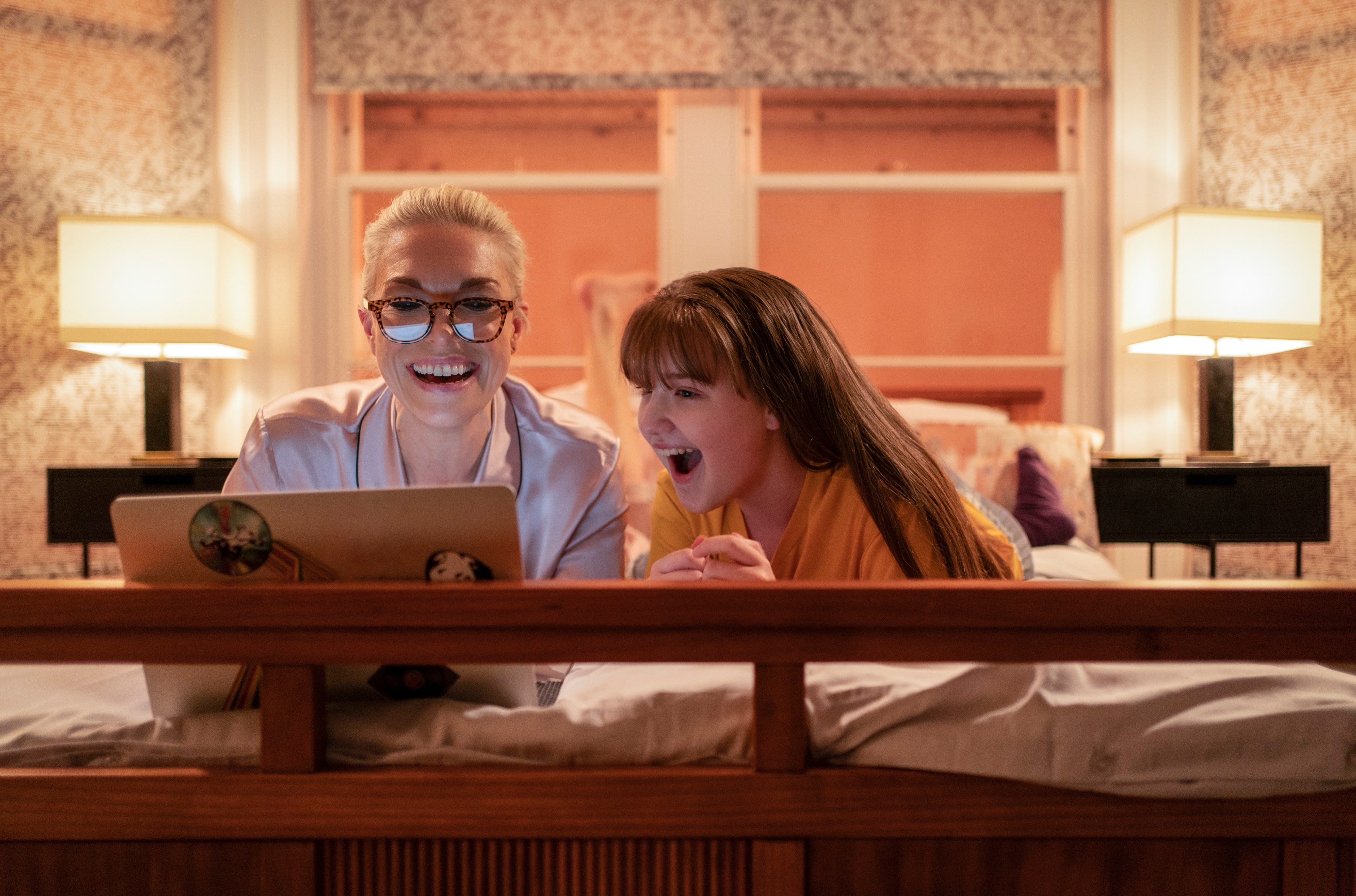 Hannah Waddingham and girl laughing at laptop in Ted Lasso HD Wallpaper