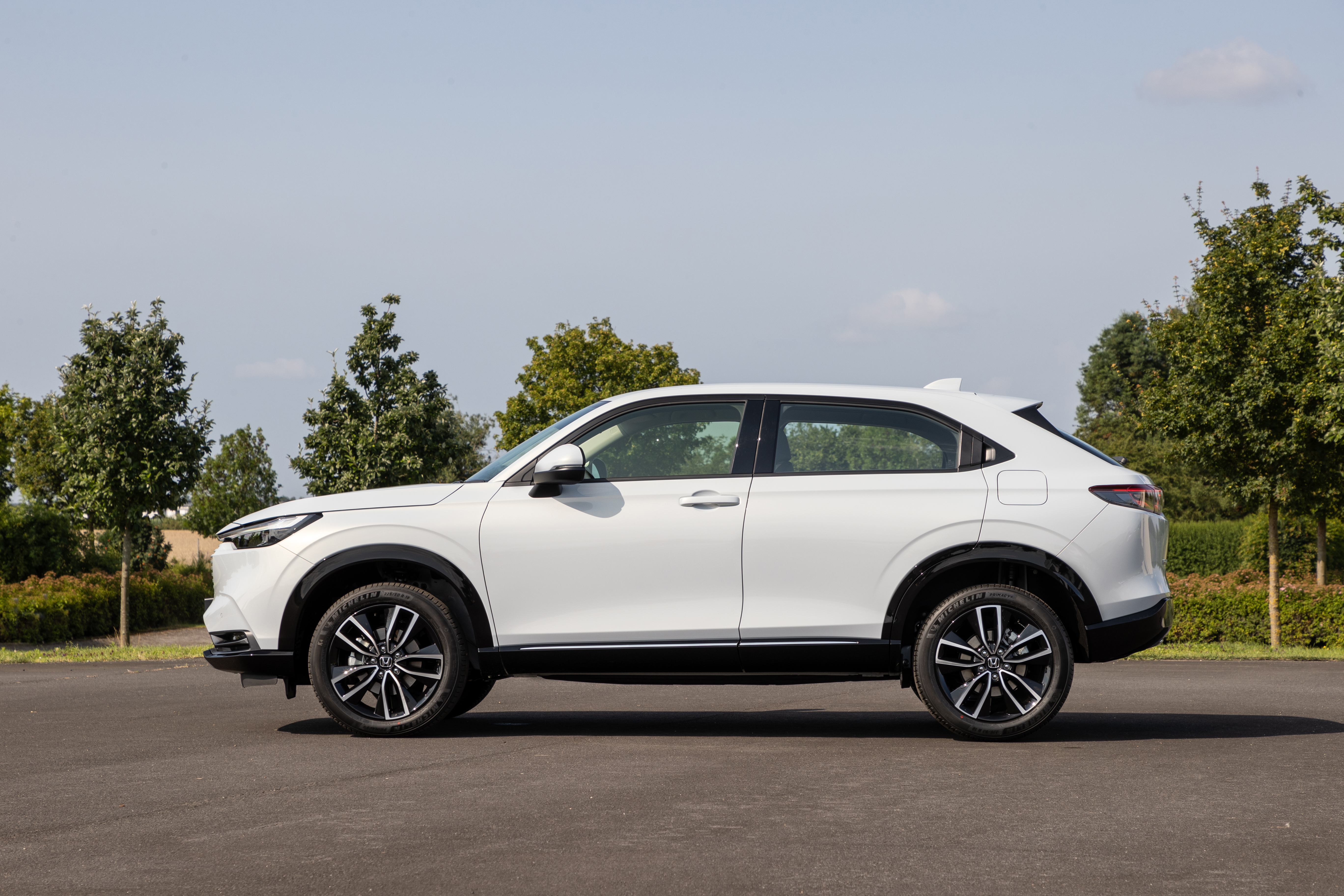 White Honda HR-V e:HEV SUV side profile HD Wallpaper