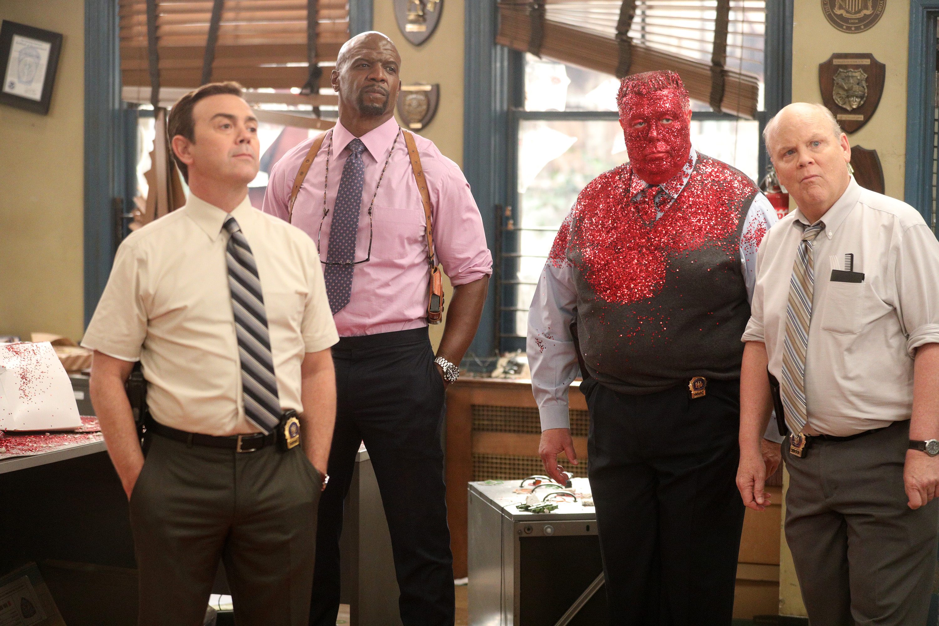 Brooklyn Nine-Nine: Terry Crews and detectives in glitter mess HD Wallpaper