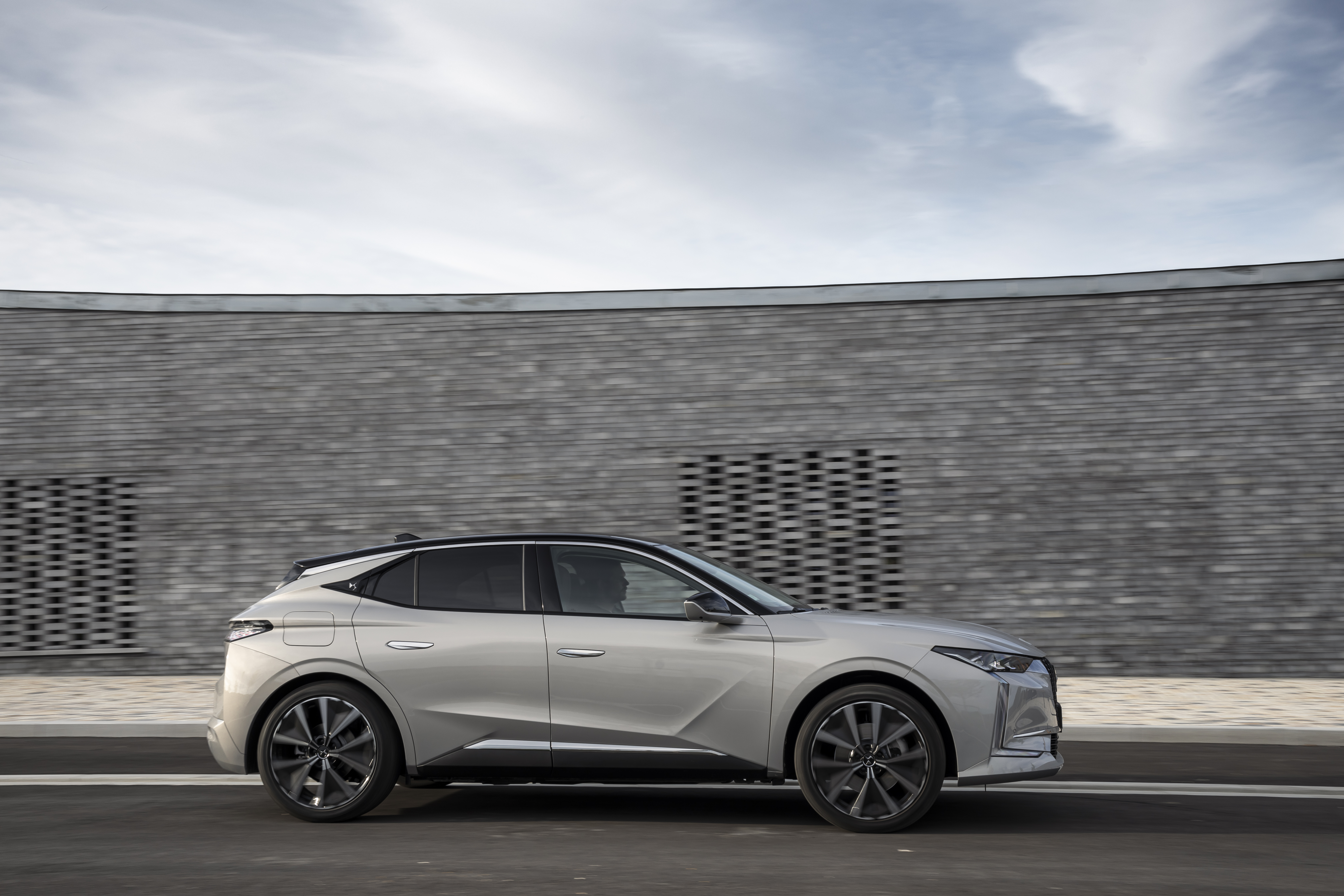 DS 4 E-Tense Electric Car in motion HD Wallpaper