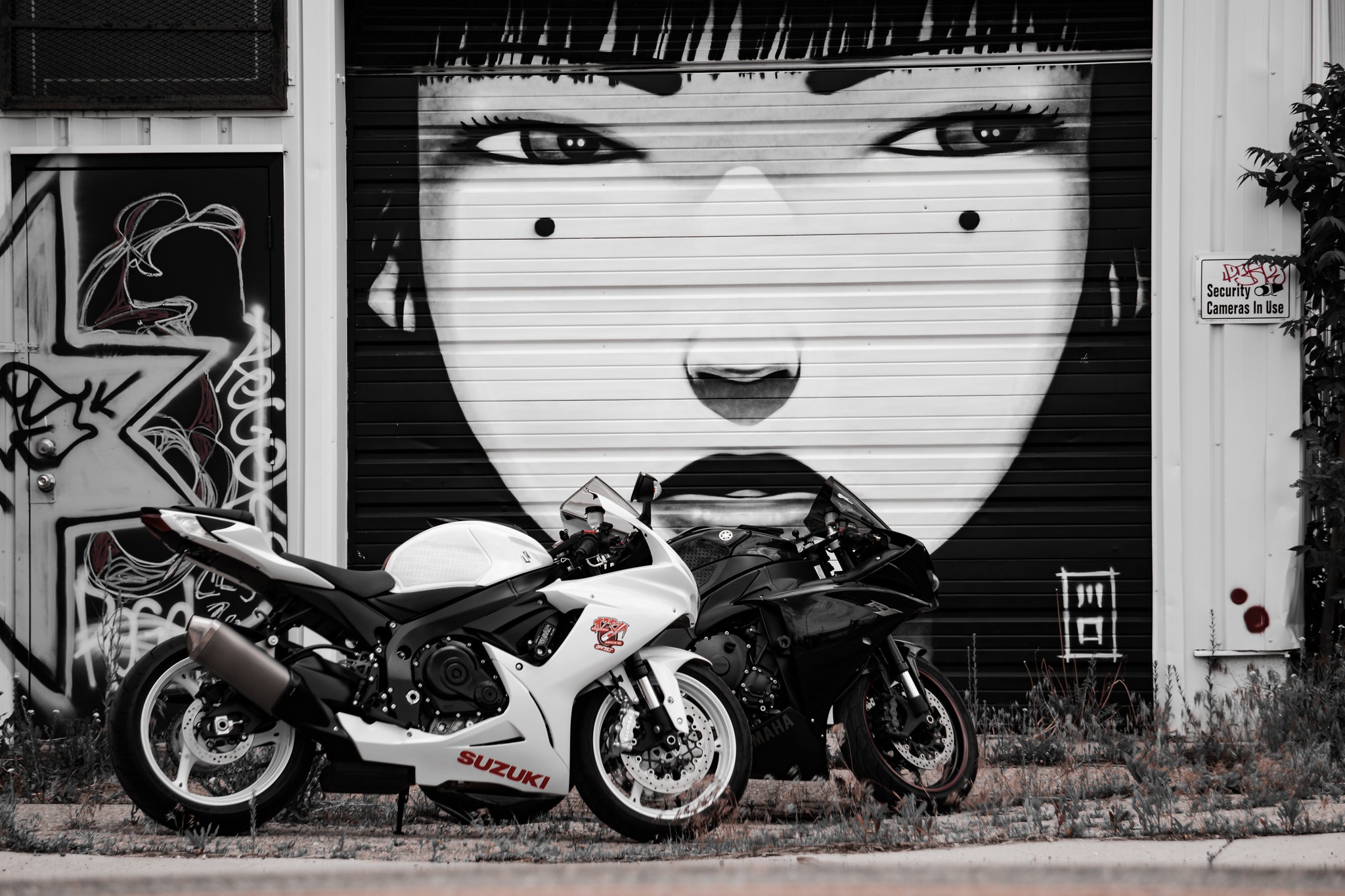 Suzuki and Yamaha Motorcycles by Urban Mural HD Wallpaper