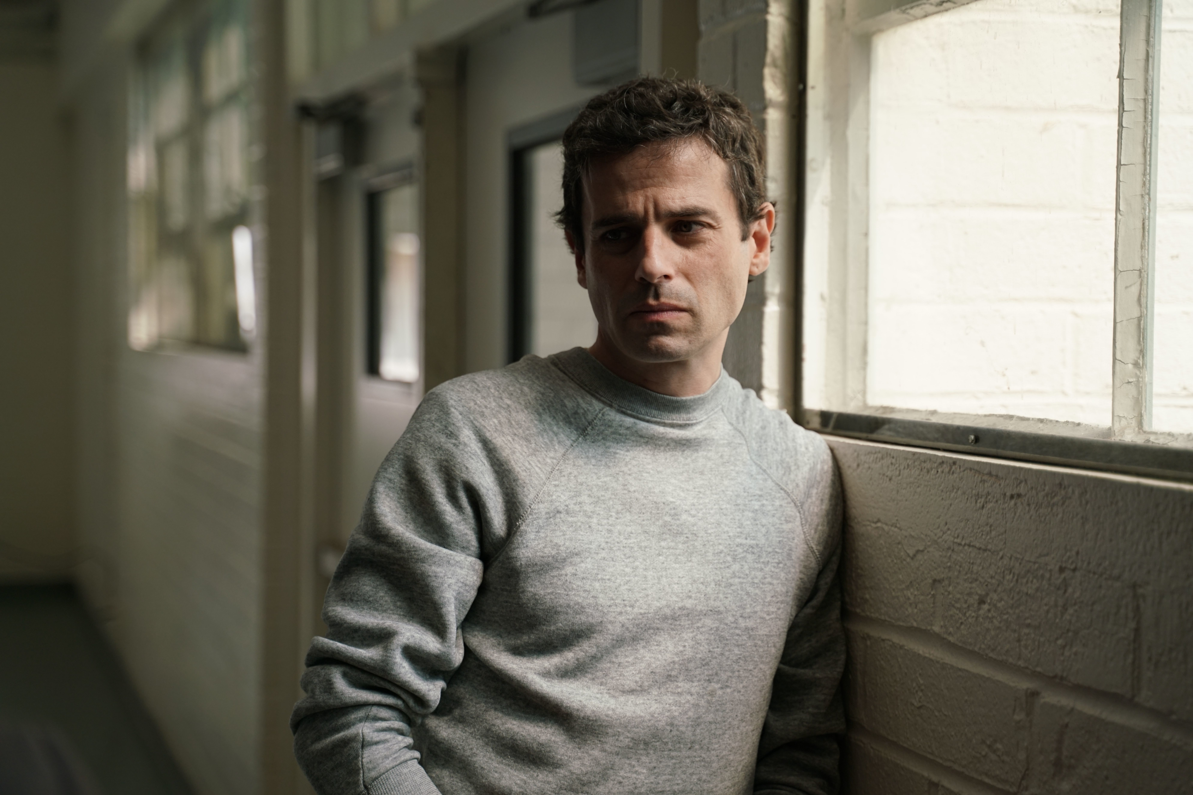 Luke Kirby looking serious in No Man Of God HD Wallpaper